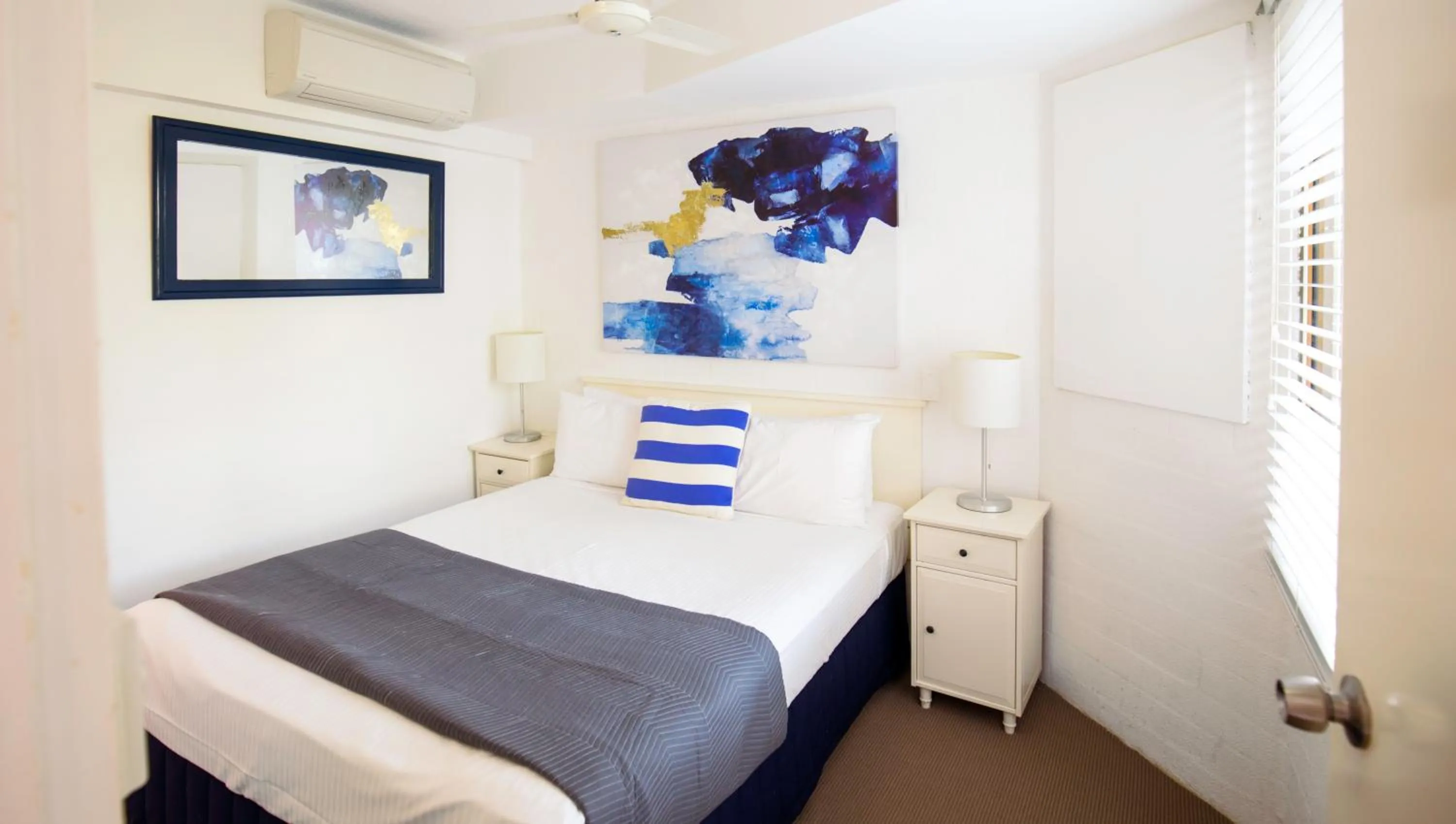 Bedroom, Bed in Ocean Breeze Resort