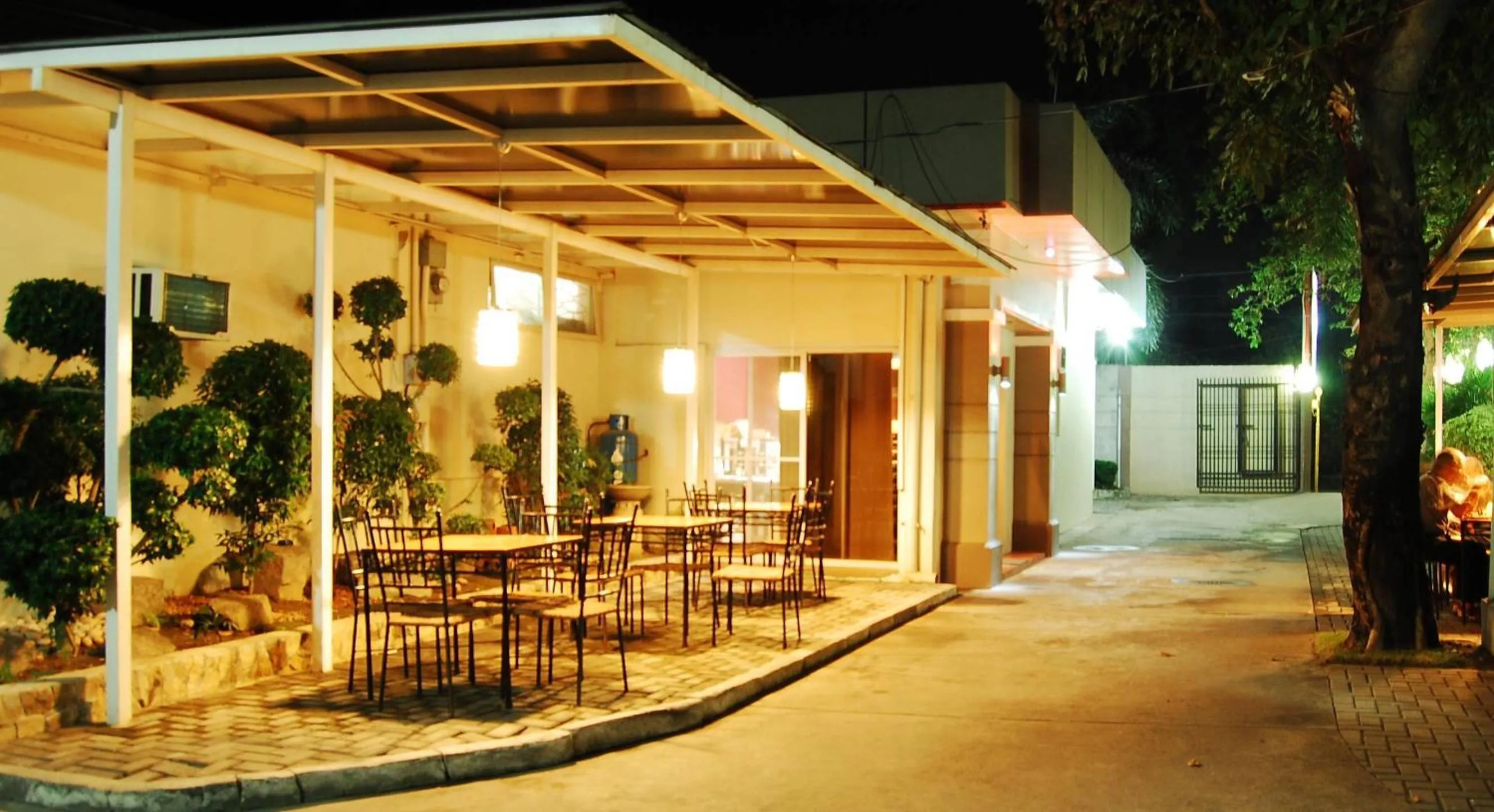 Patio in Rumi Apartelle Hotel