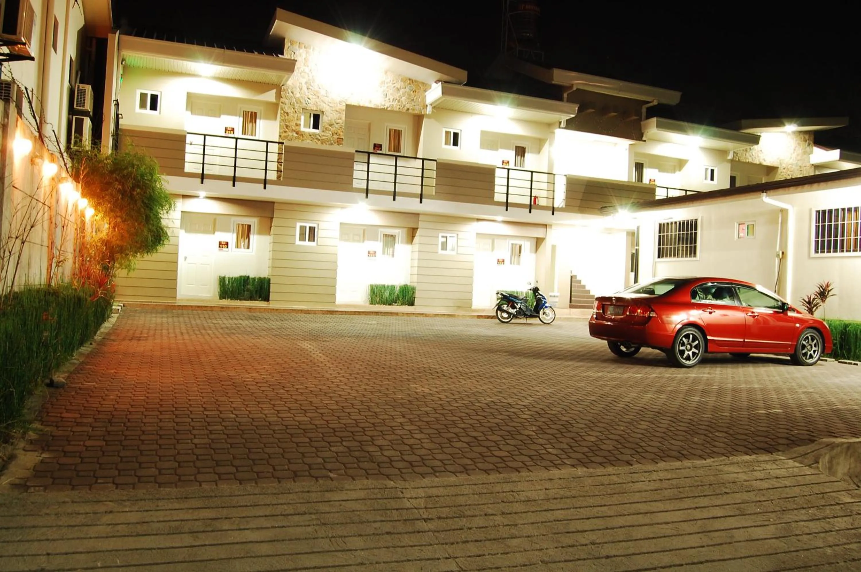 Facade/entrance in Rumi Apartelle Hotel