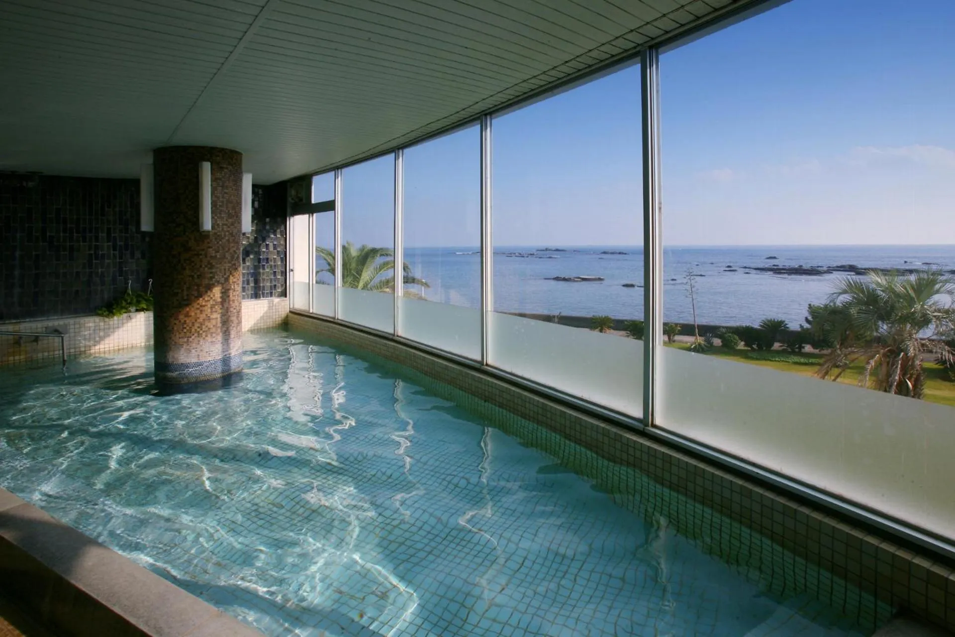 Hot Spring Bath in Shirahama Ocean Resort