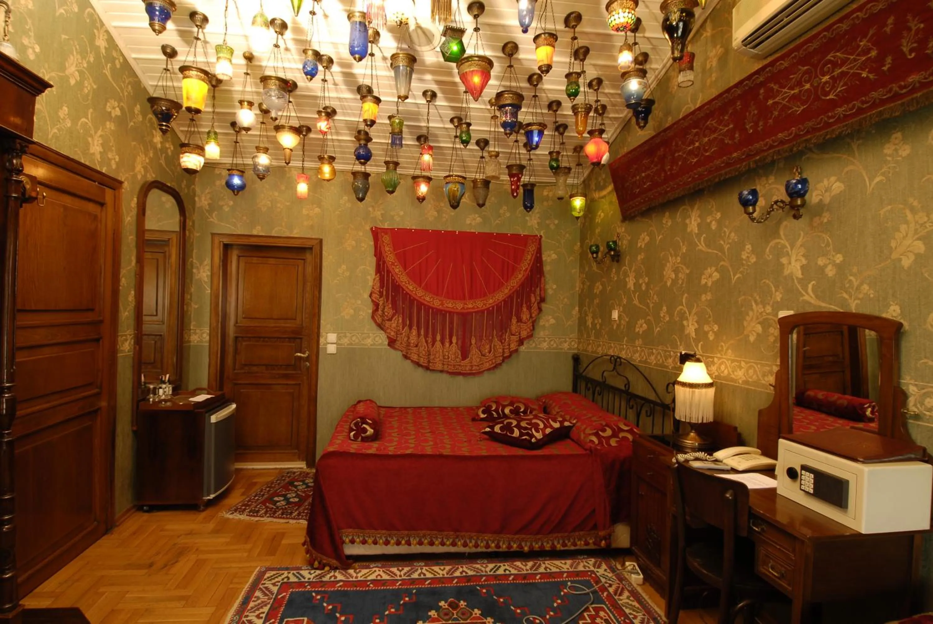 Photo of the whole room in Kybele Hotel