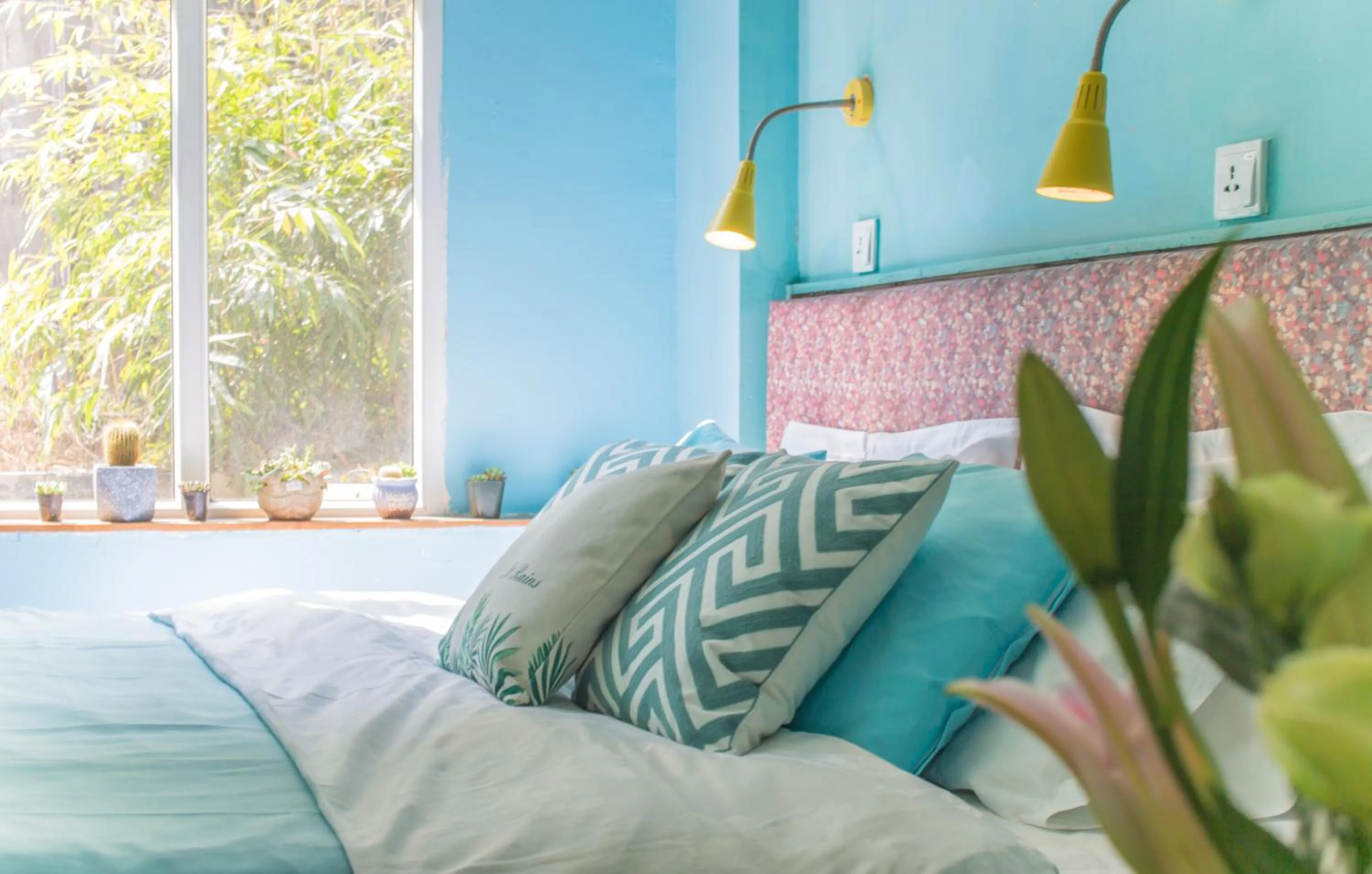 Bedroom, Bed in Nova Traveller's Lodge