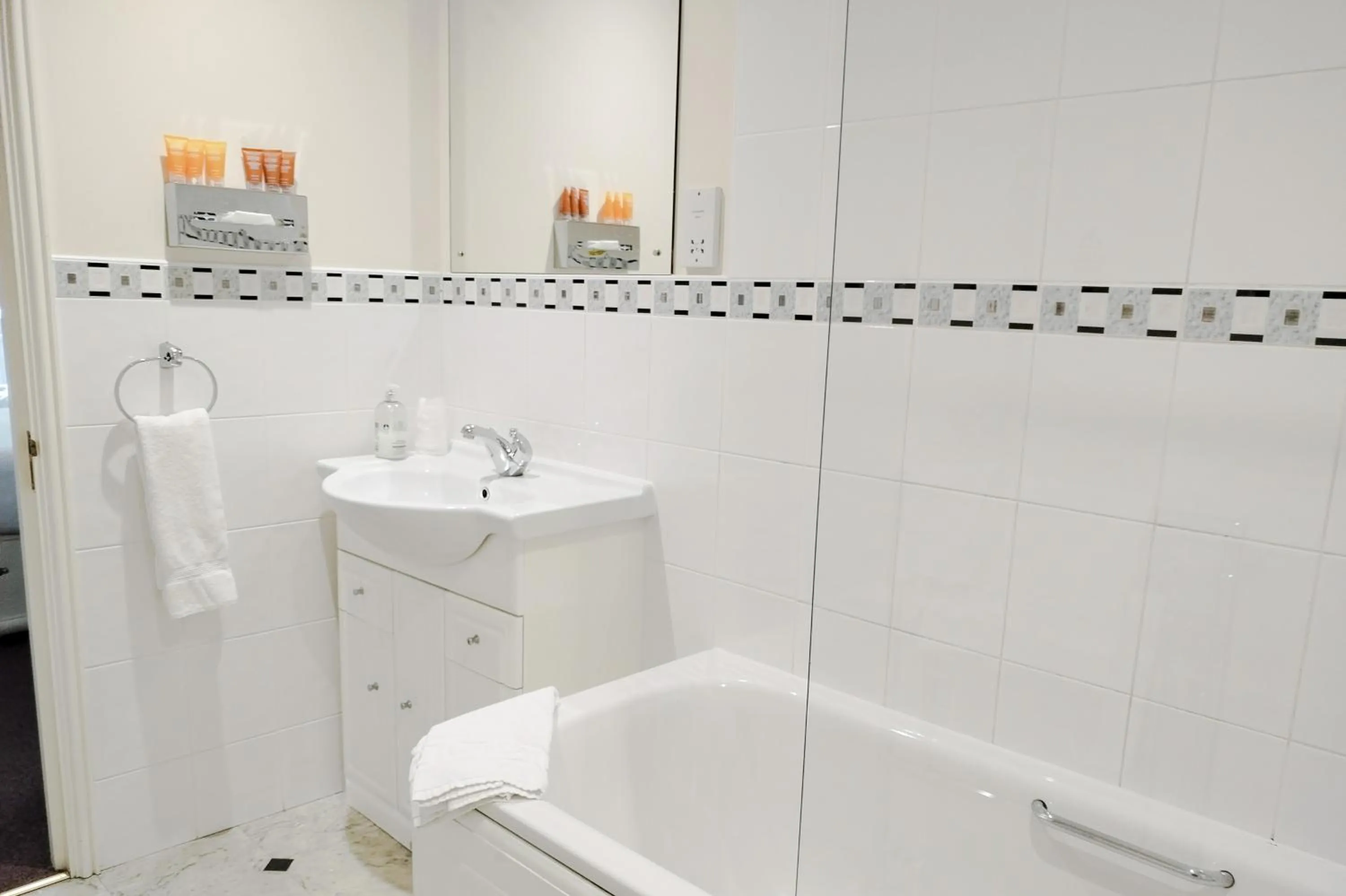 Bathroom in The Northwick Arms Hotel