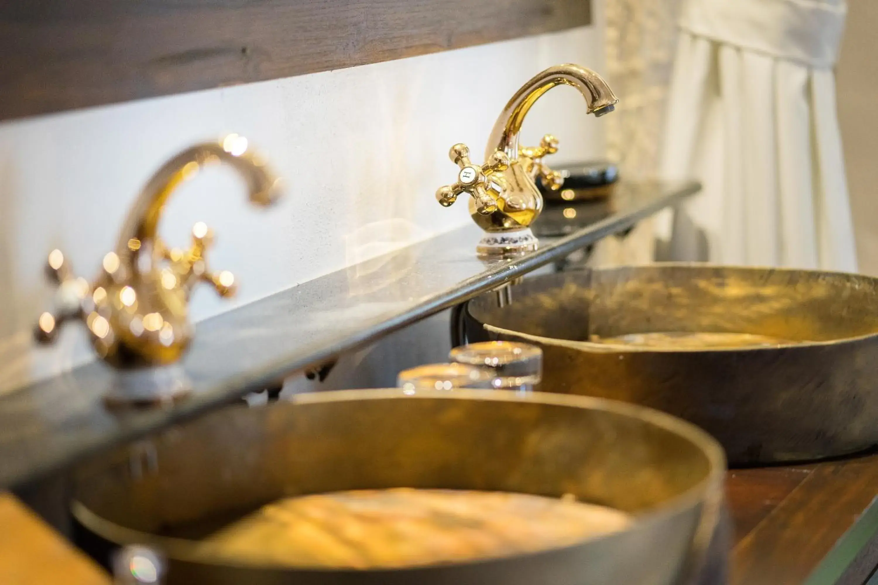 Bathroom in Shinnabhura Historic Boutique Hotel Bathroom in Shinnabhura Historic Boutique Hotel