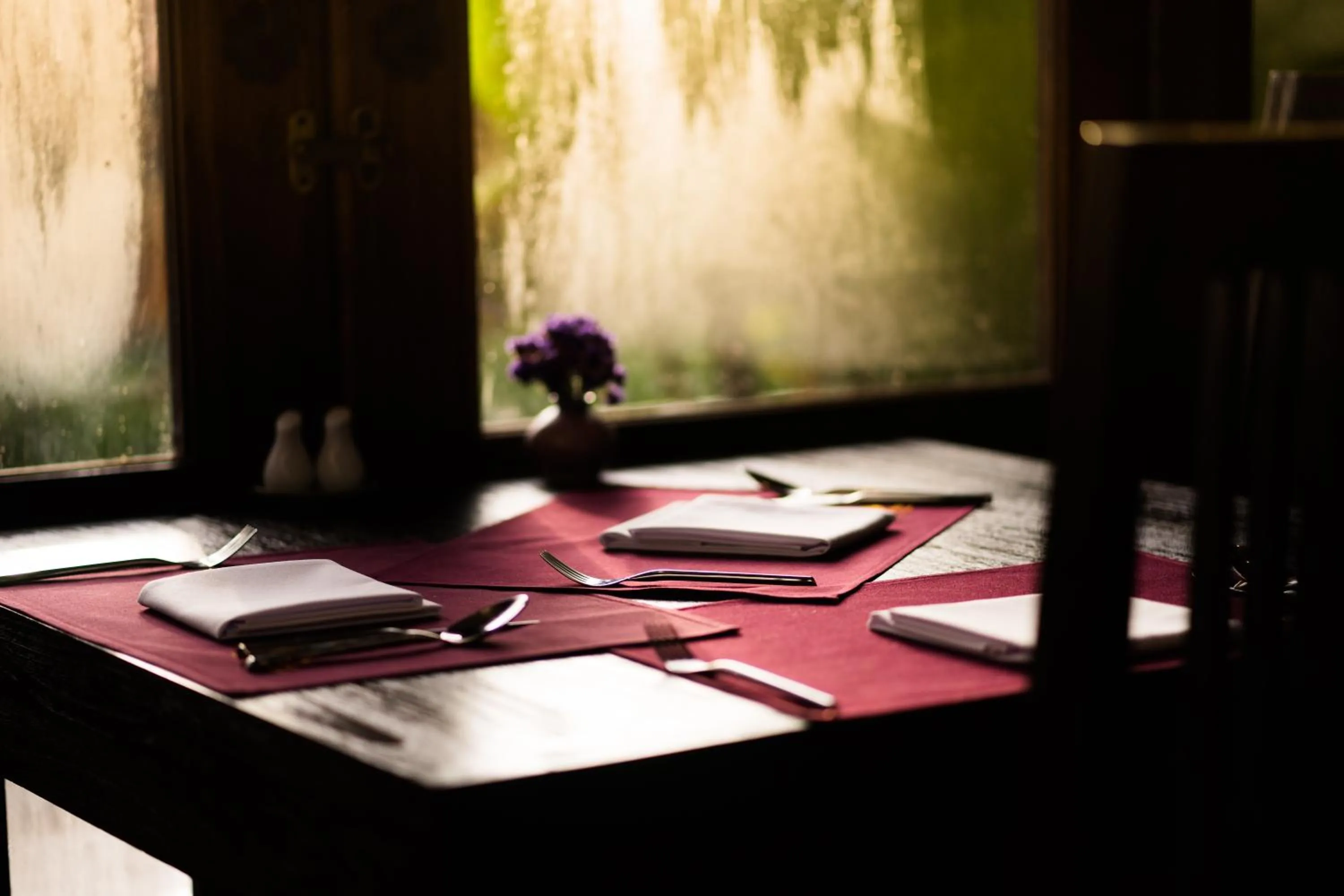 Restaurant/places to eat in Shinnabhura Historic Boutique Hotel