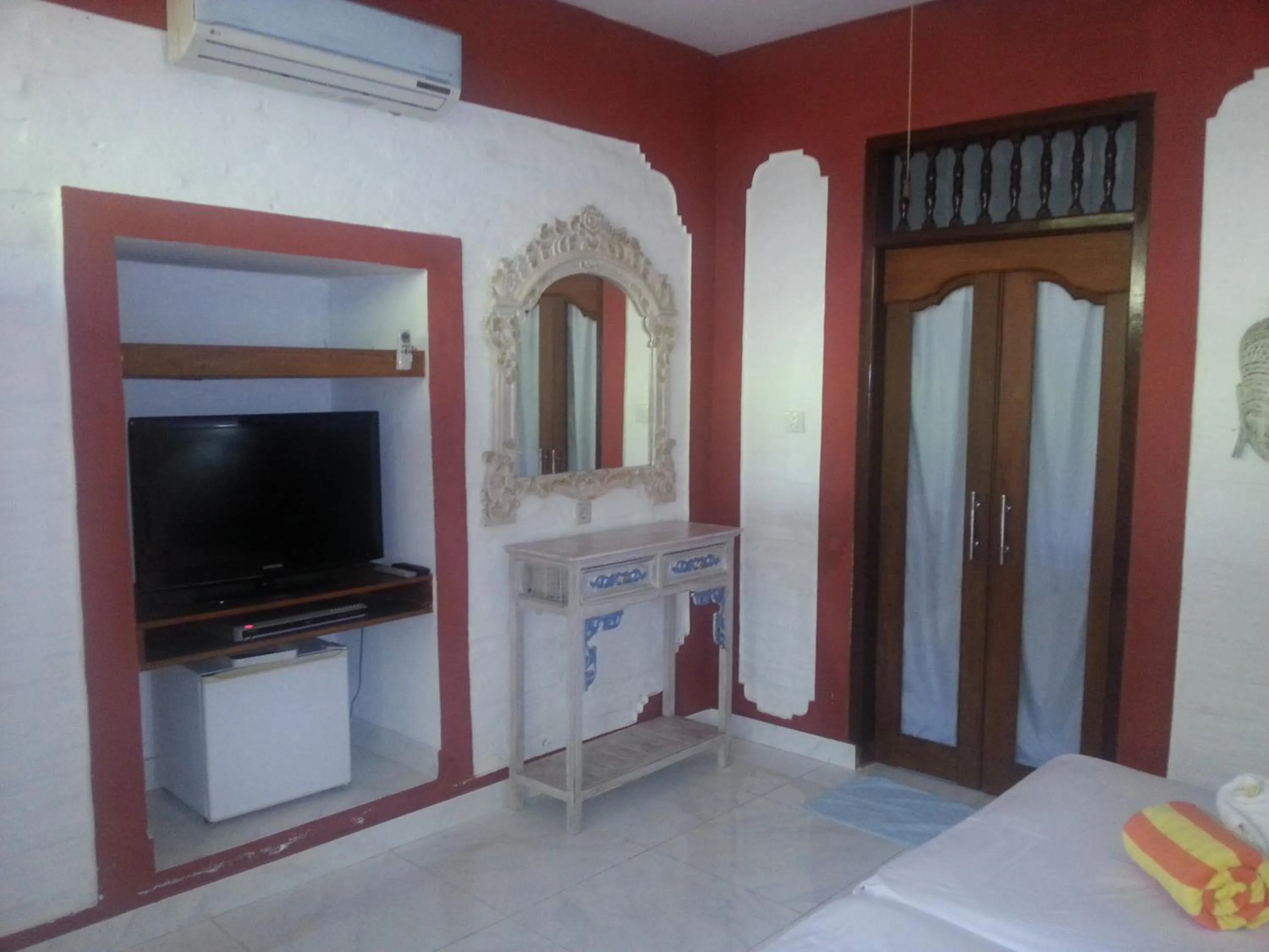 TV and multimedia in Puri Oka Beach Bungalows