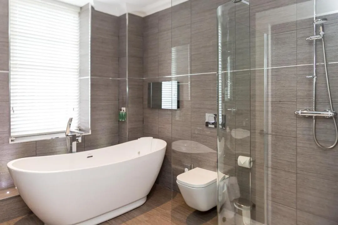 Shower in The Dowans Hotel of Speyside