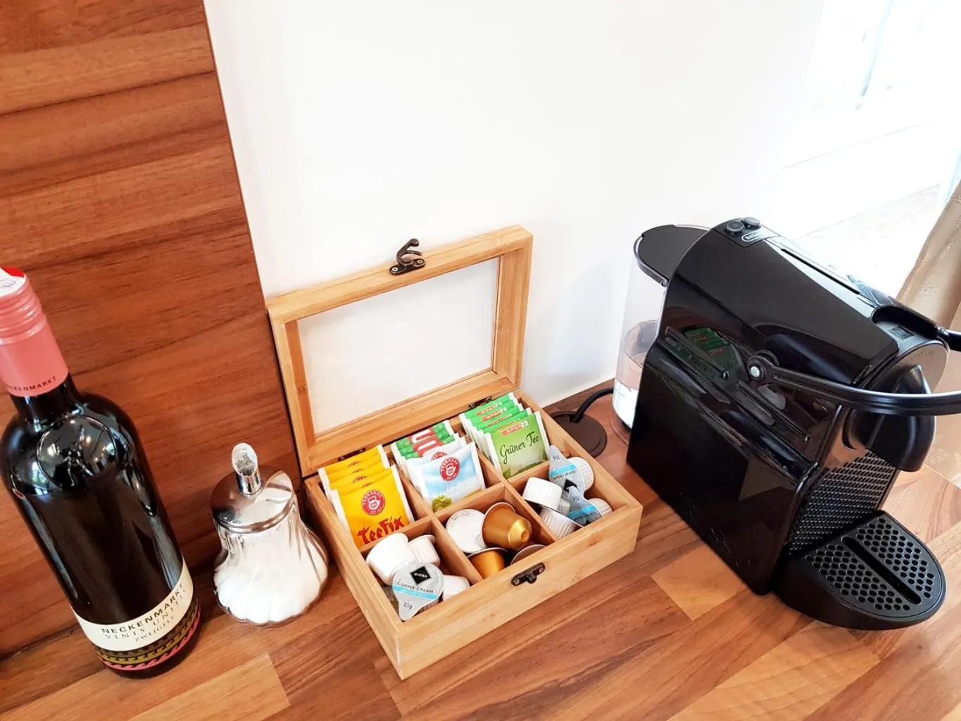 Coffee/tea facilities in Aparthotel Pan Haus
