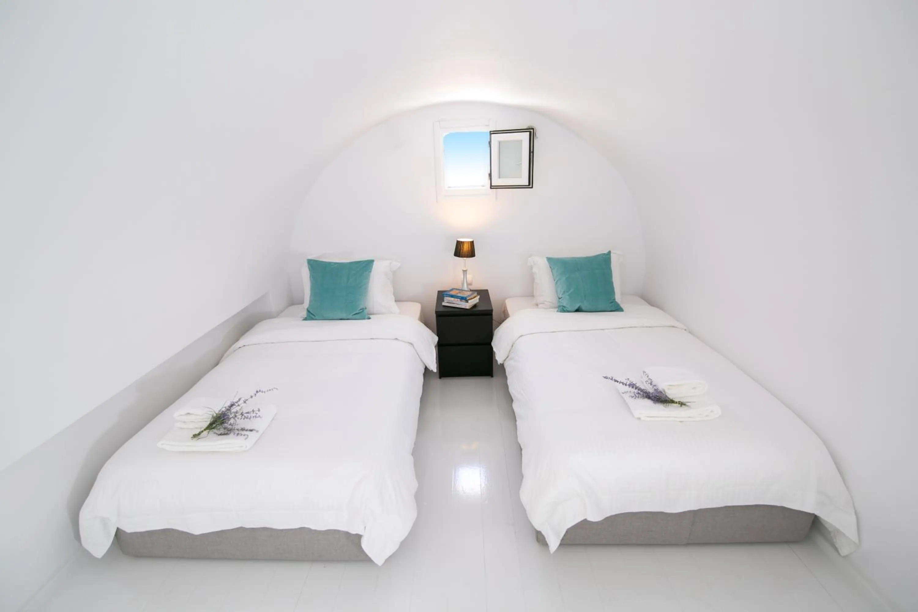 Bed in Apanomeria Boutique Residence