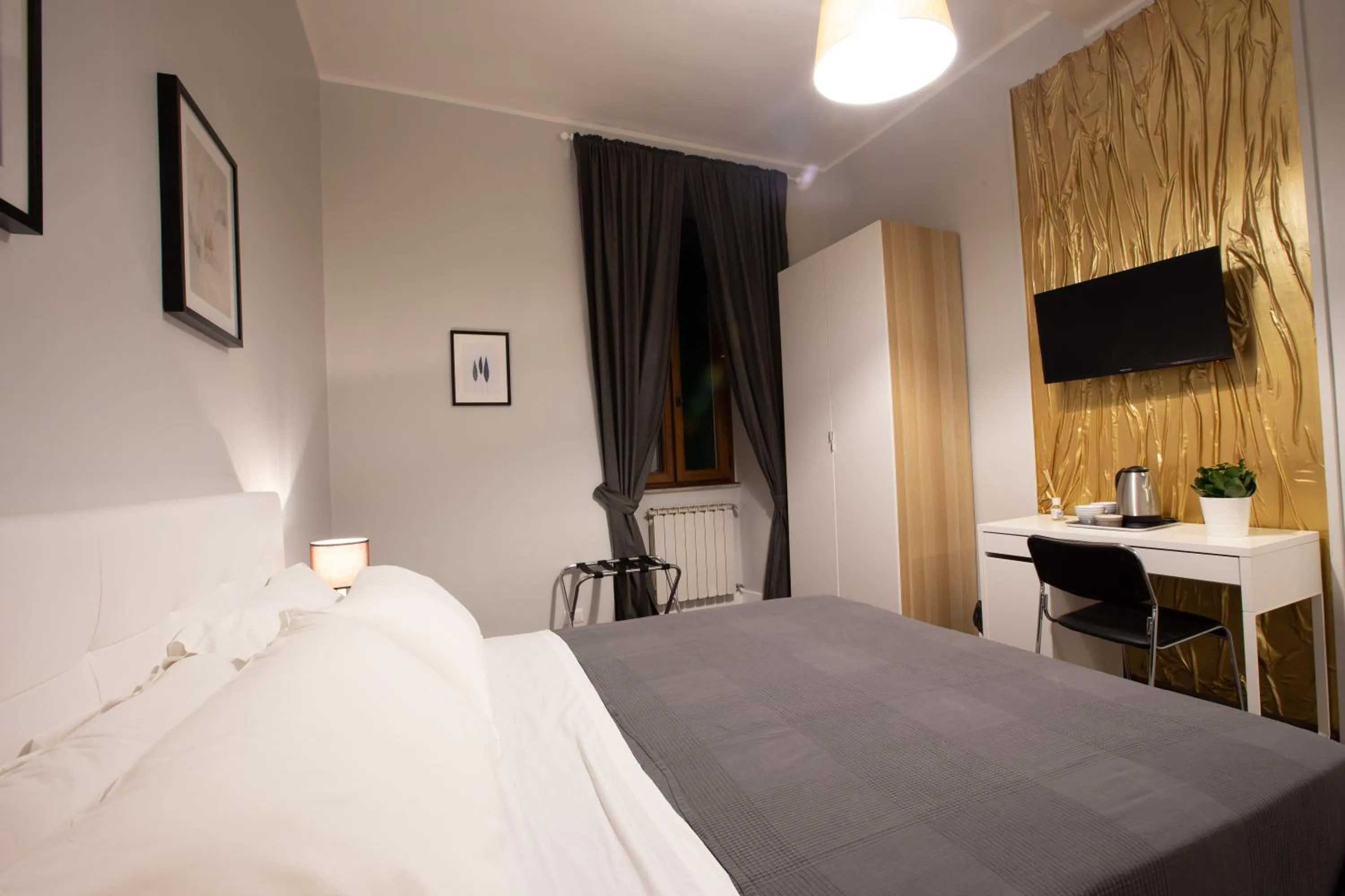 Bed in maribea rome center