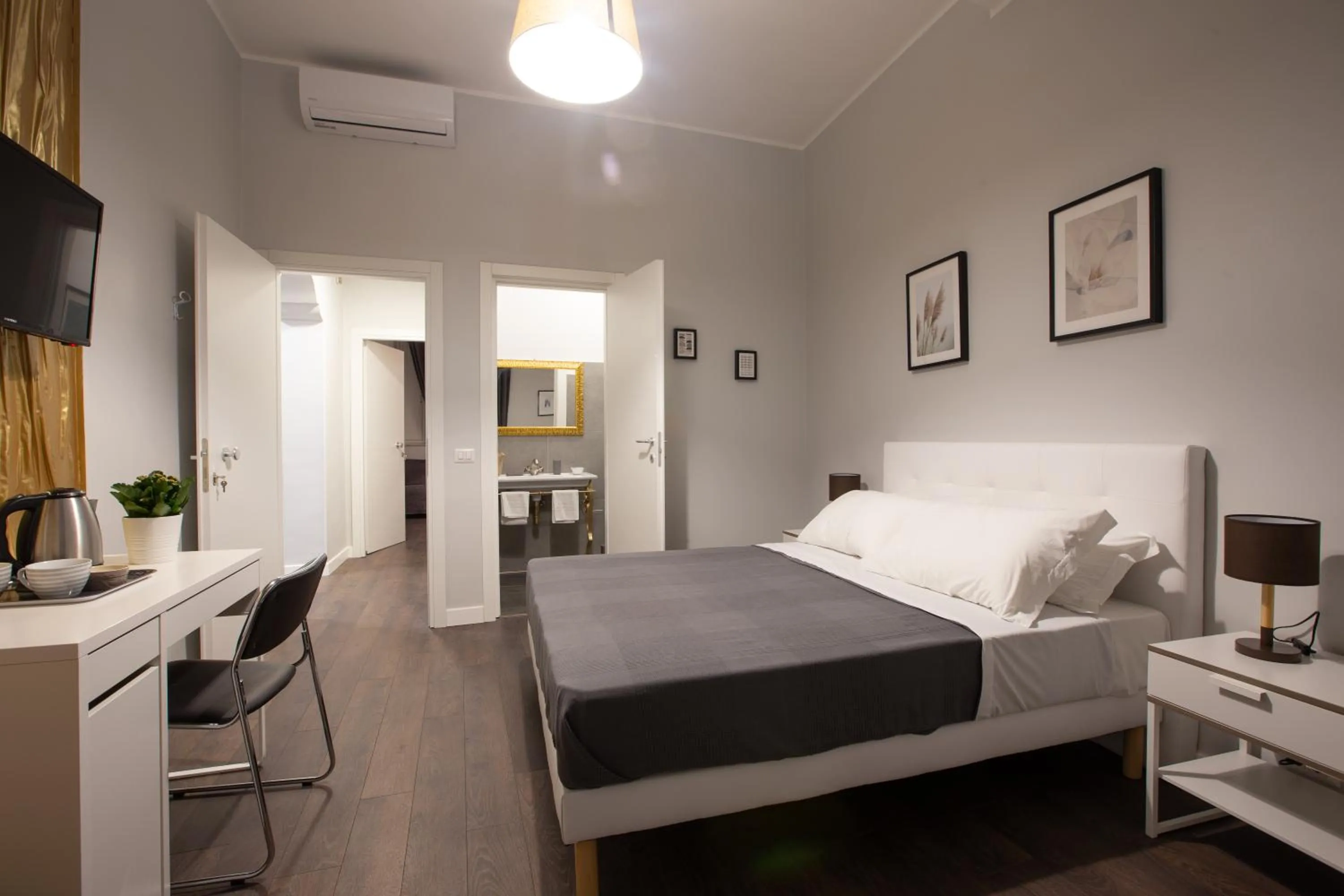 Bed in maribea rome center