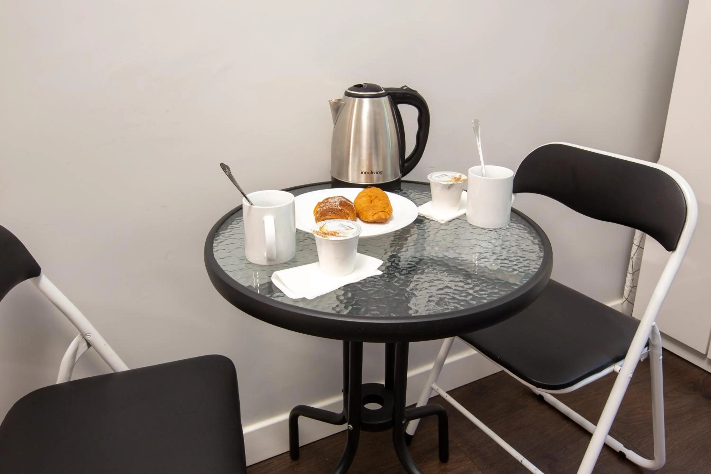 Breakfast in maribea rome center