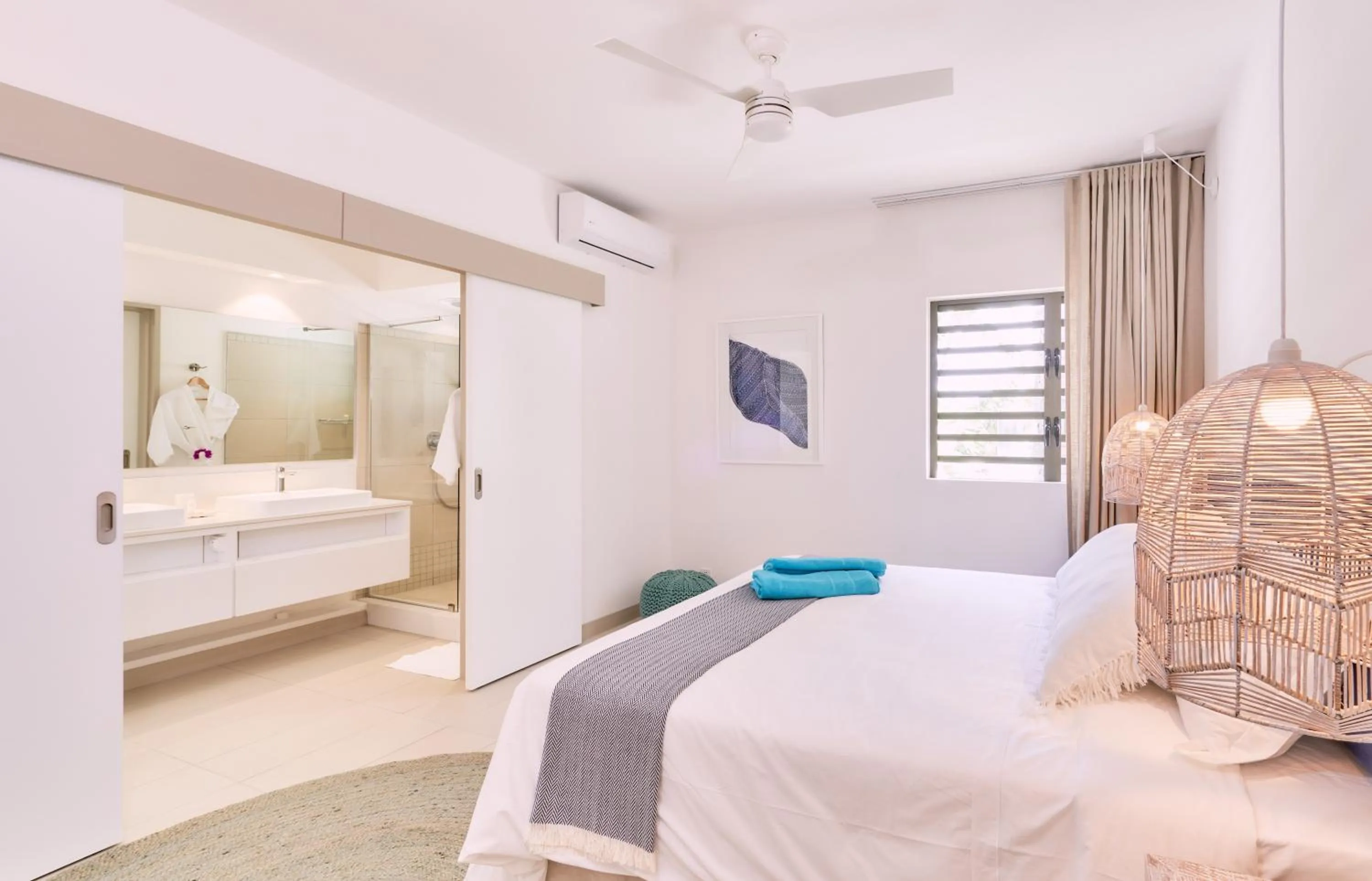 Bathroom, Bed in Les Estivales Beachfront Suites & Penthouses by LOV Mauritius