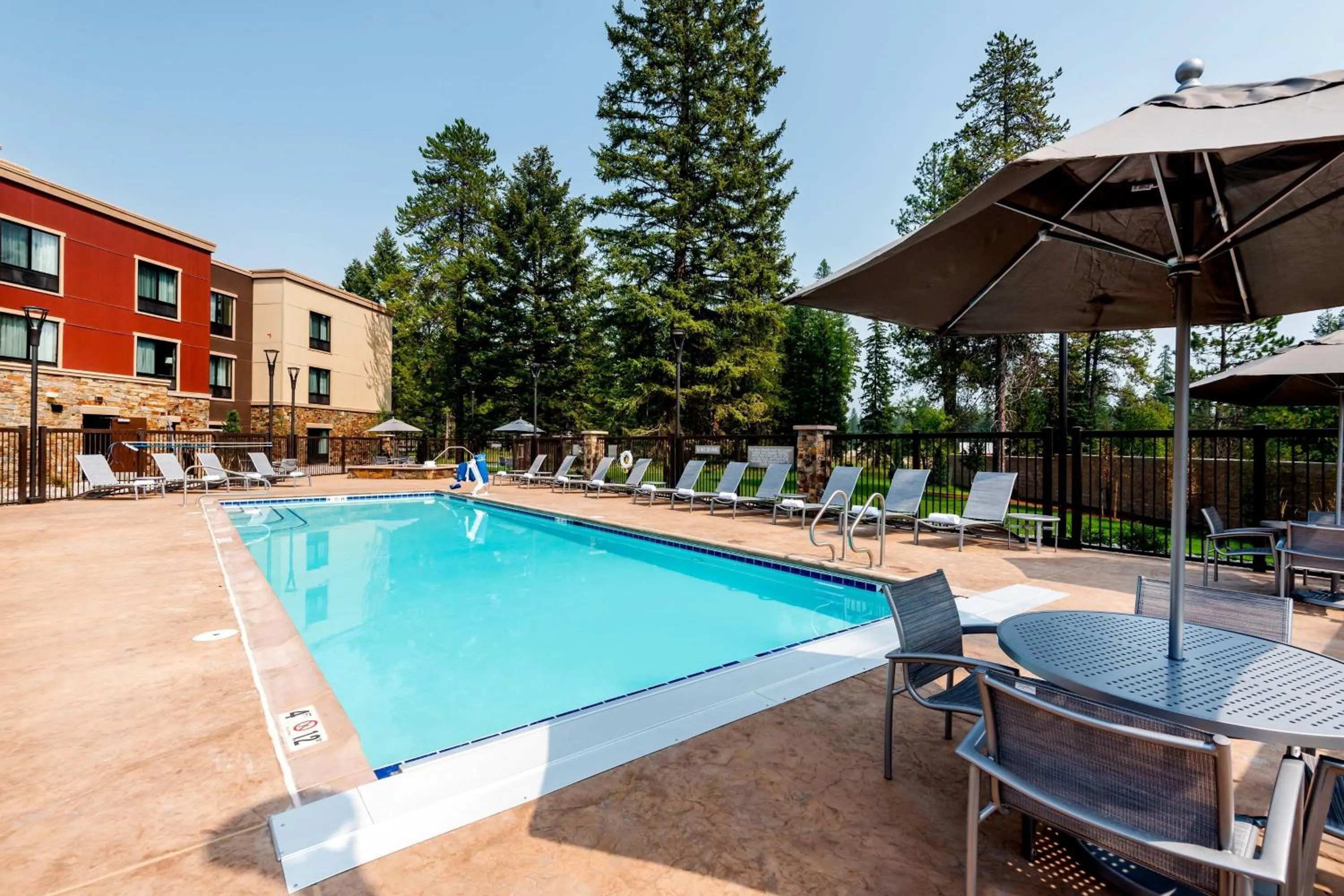 Swimming pool in TownePlace Suites by Marriott Whitefish