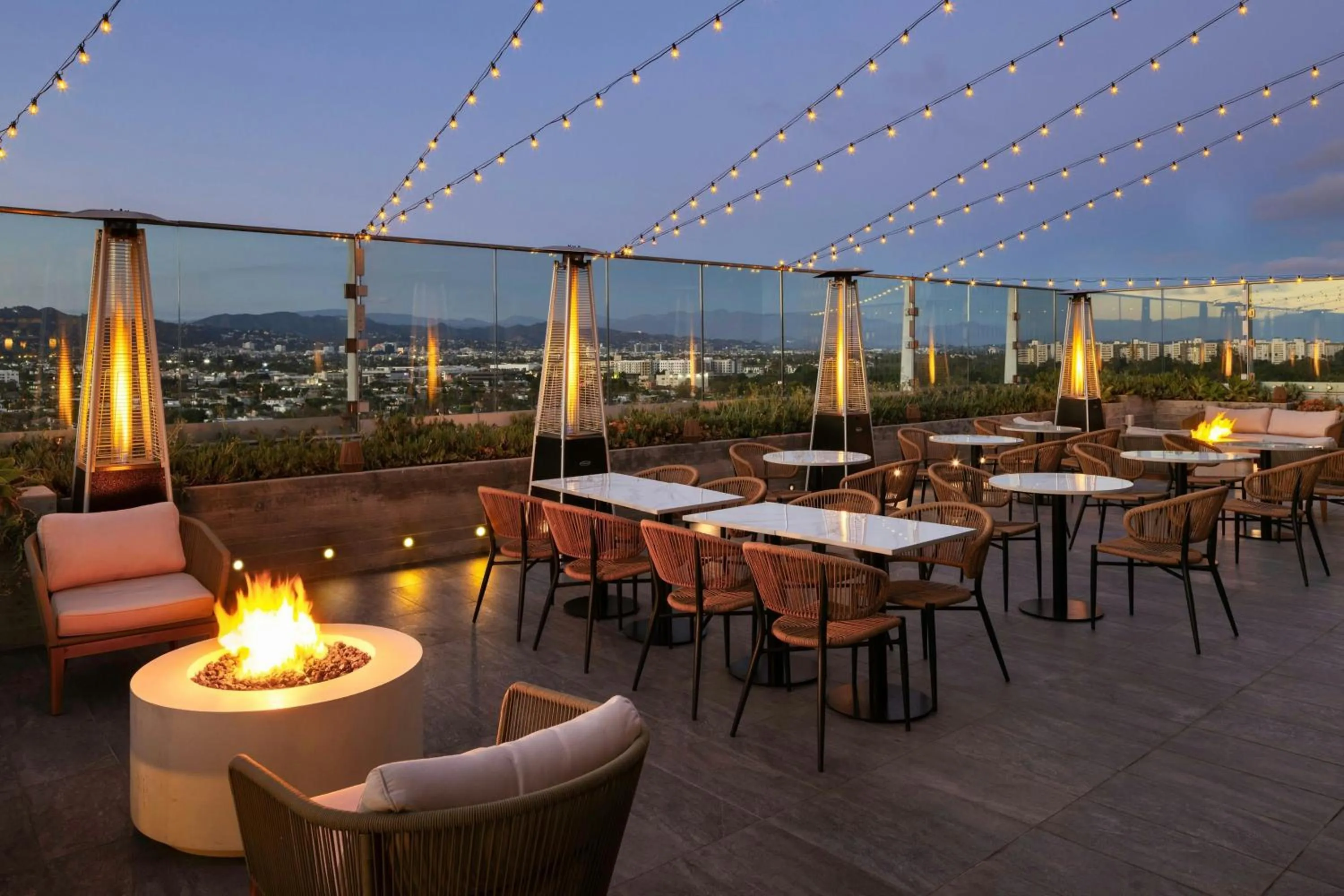 Lounge or bar in AC Hotel by Marriott Beverly Hills