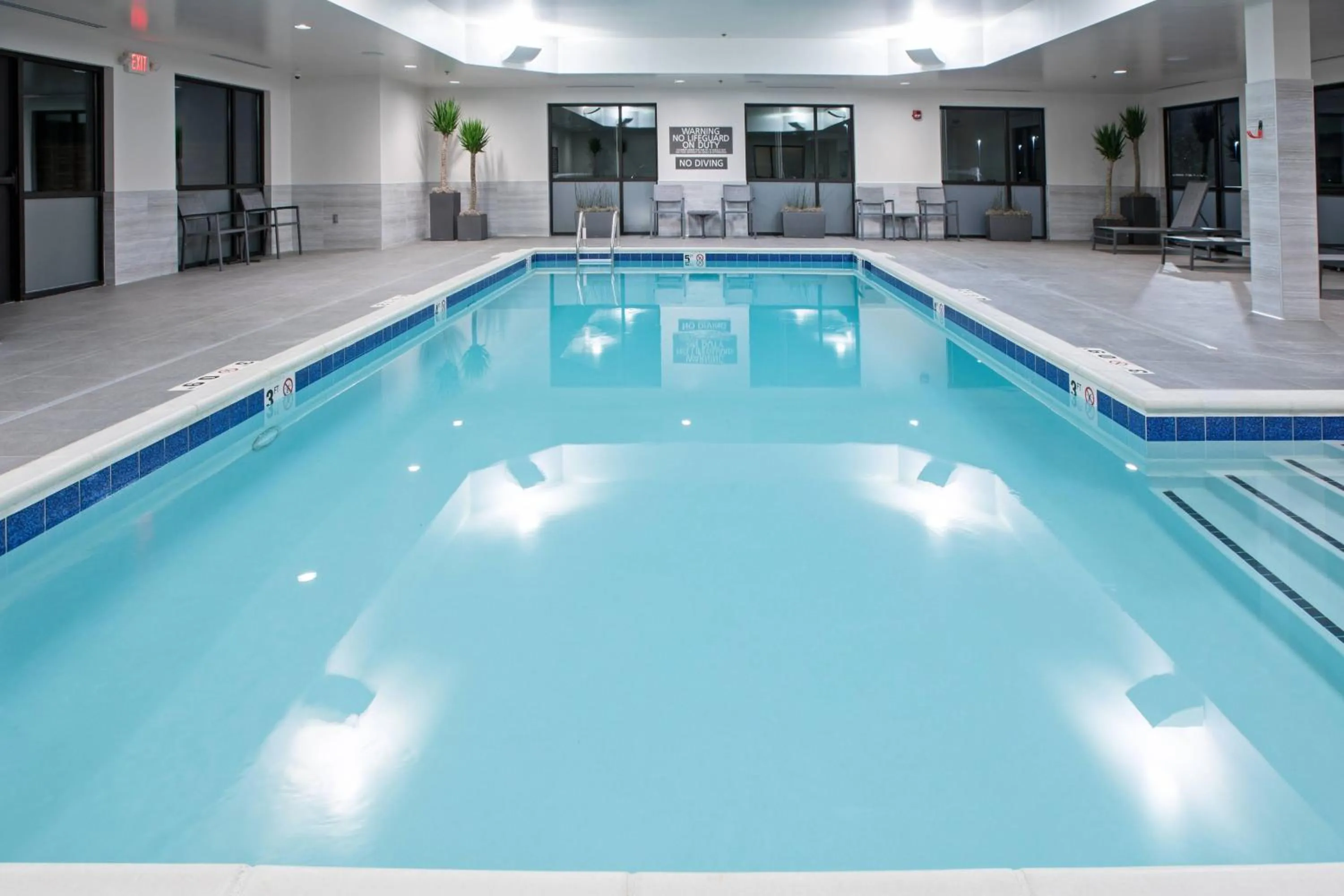 Swimming pool in Residence Inn by Marriott Louisville East/Oxmoor