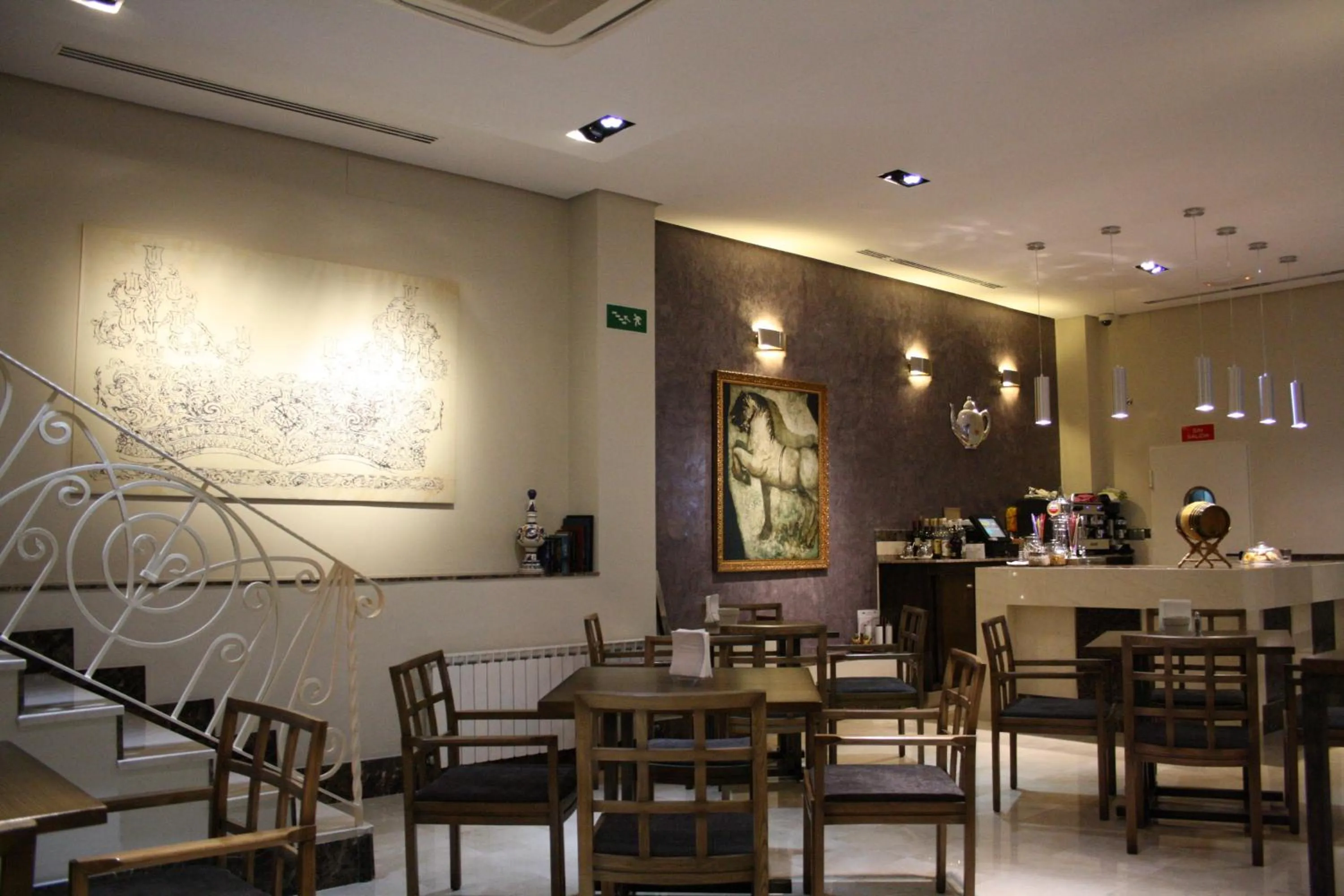 Lounge or bar in Hotel Sevilla