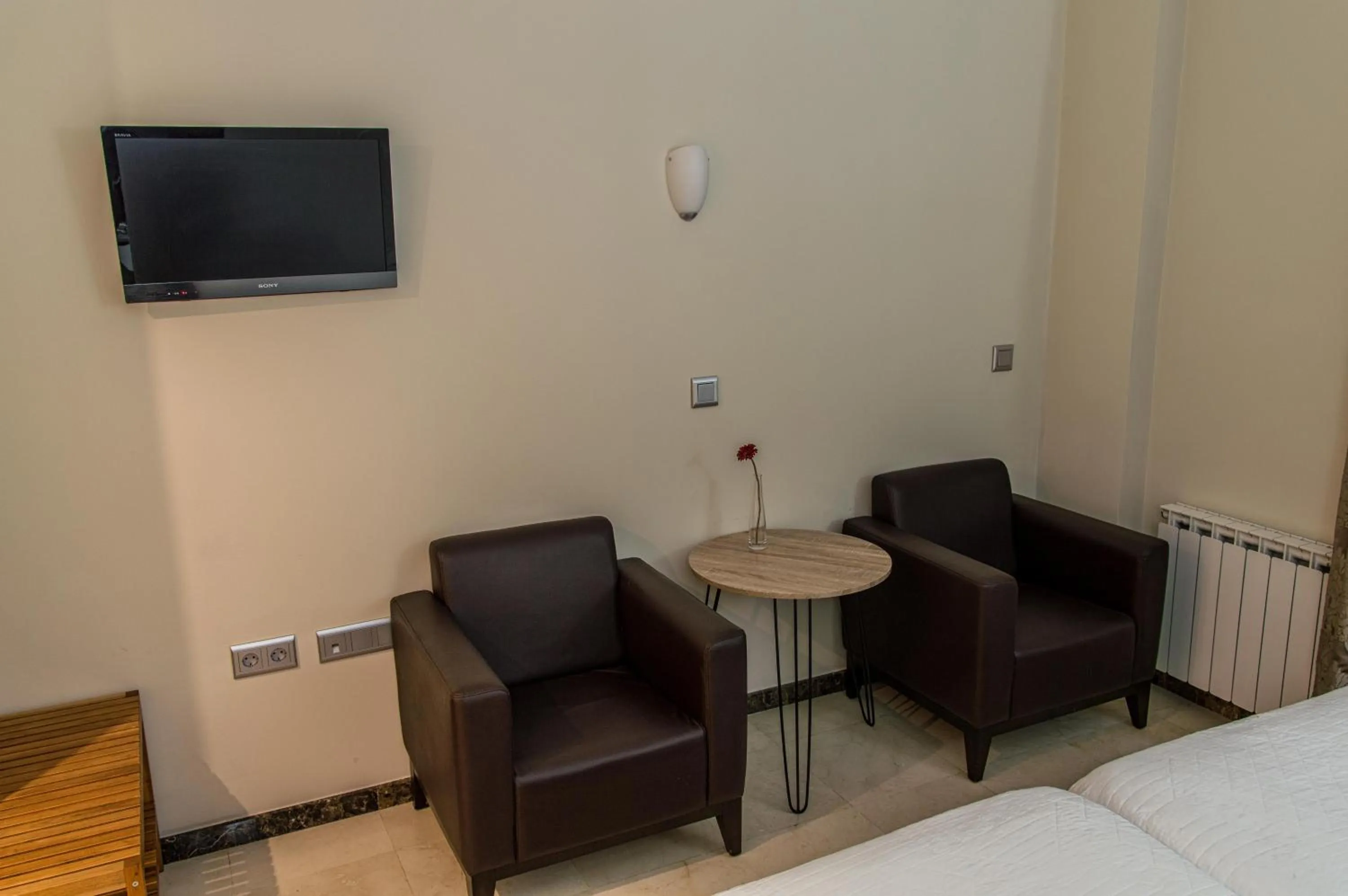 Bedroom, Bed in Hotel Sevilla