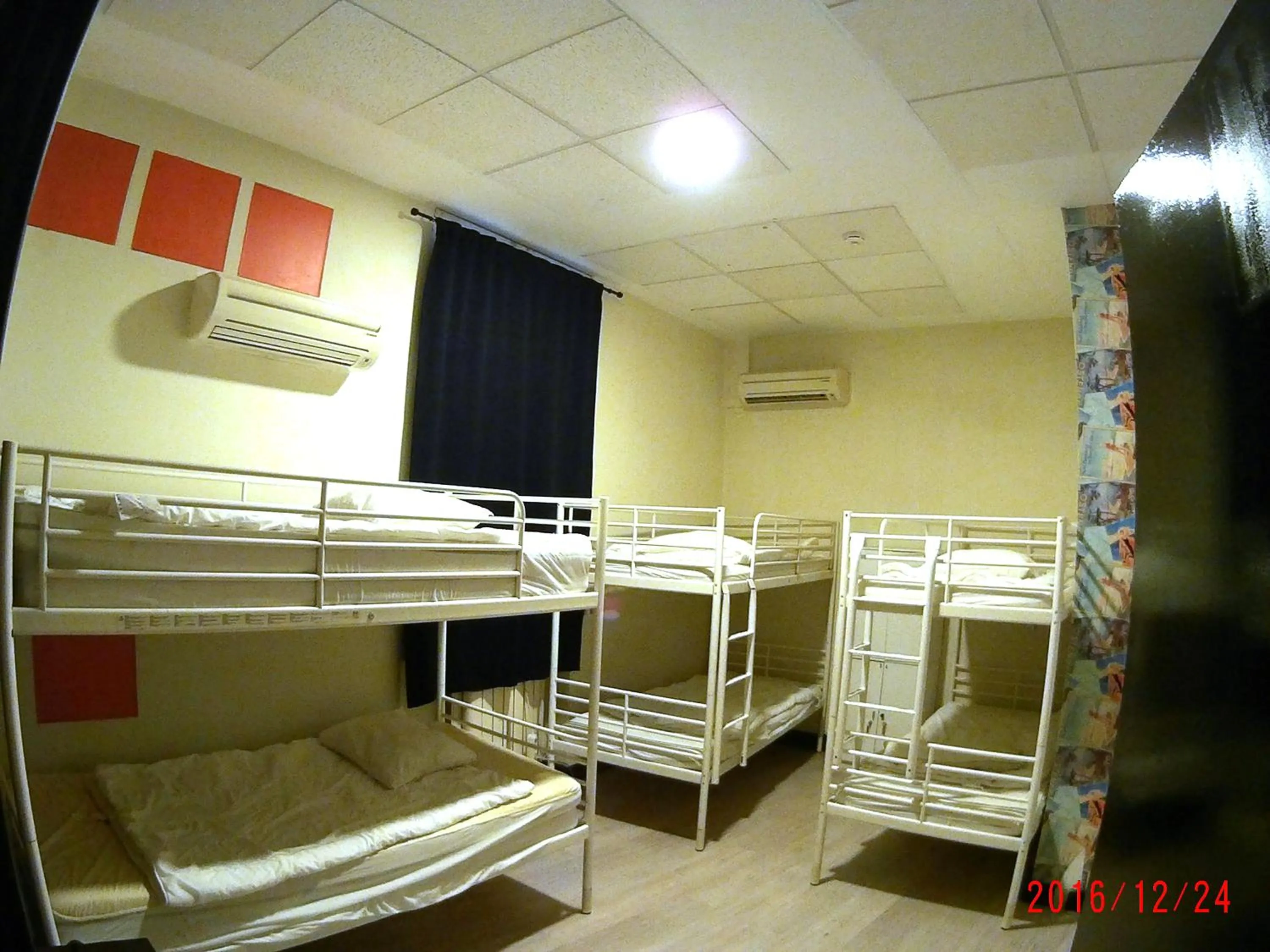 bunk bed, Bed in Hostels Meetingpoint