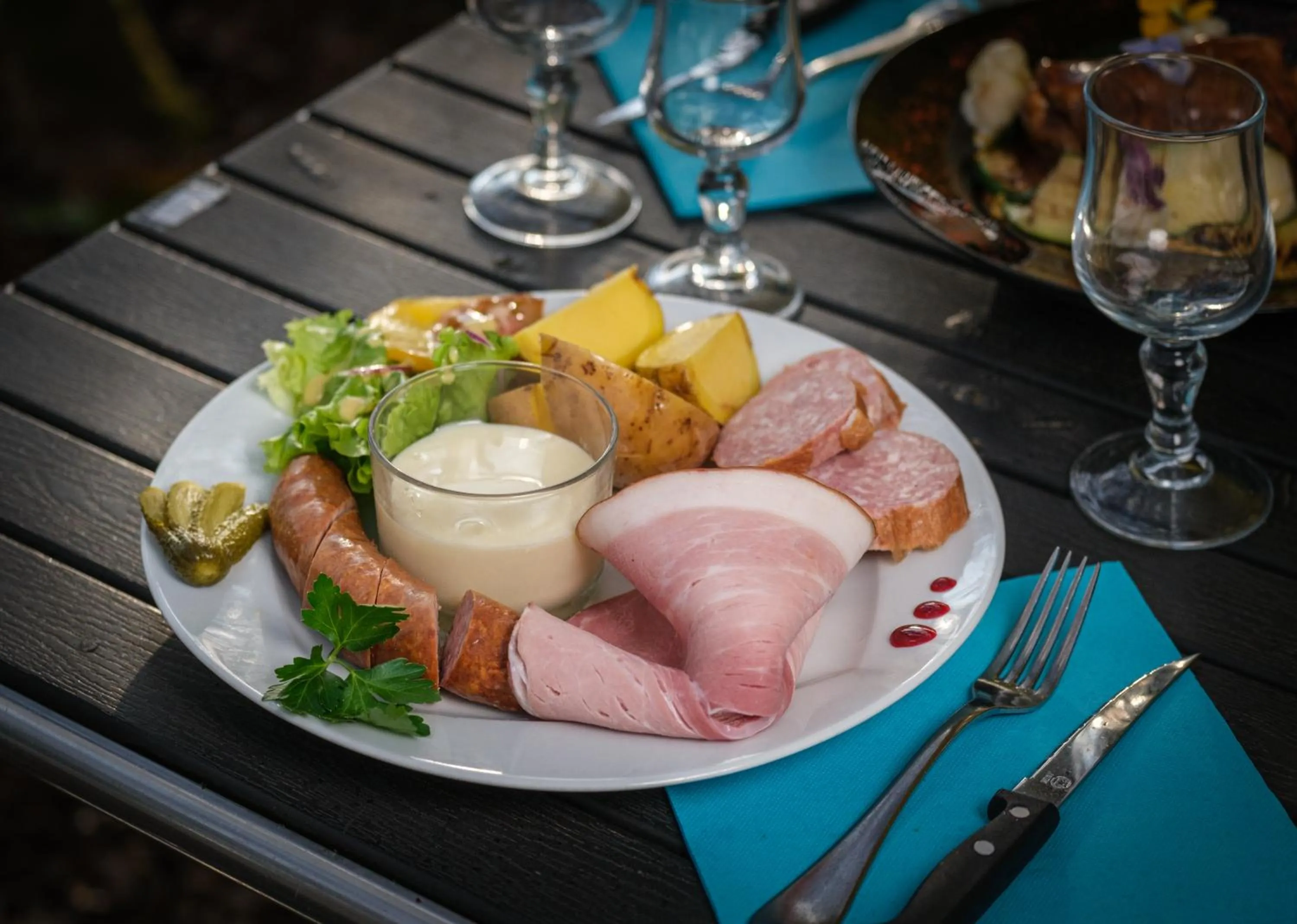 Restaurant/places to eat in Charme Hôtel, Montbéliard Sud