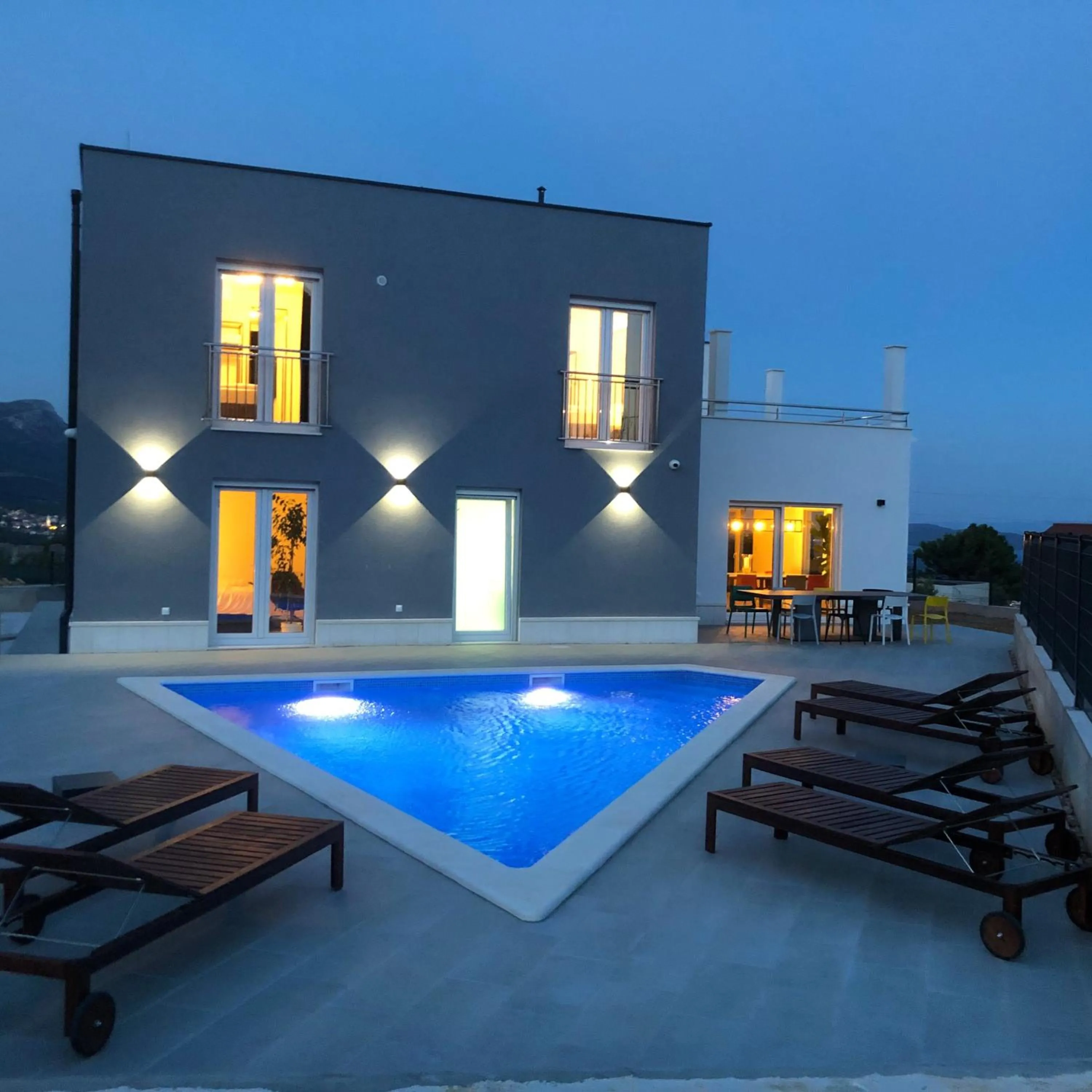 Property building in Villa Mila Kastela