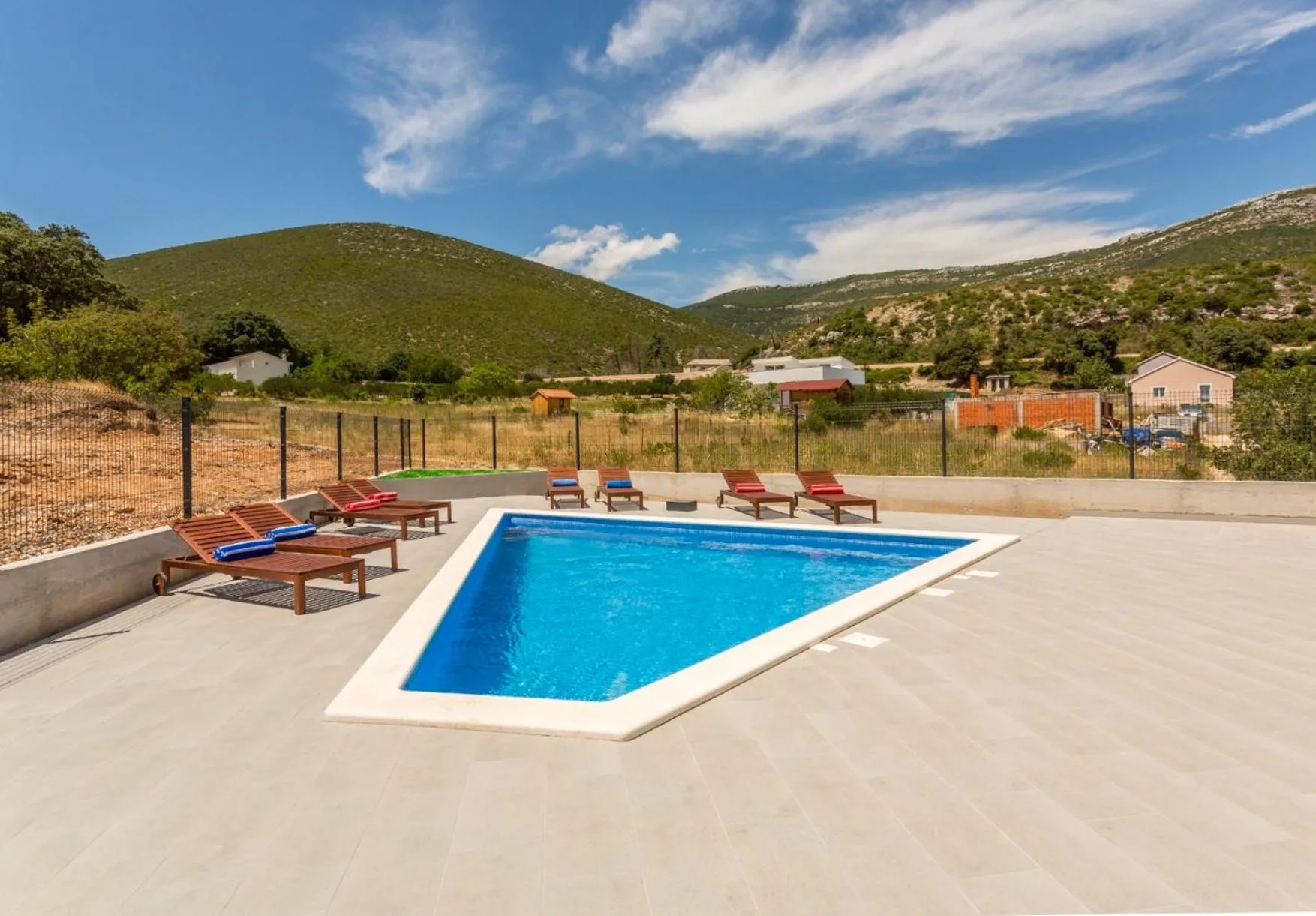 Swimming pool in Villa Mila Kastela