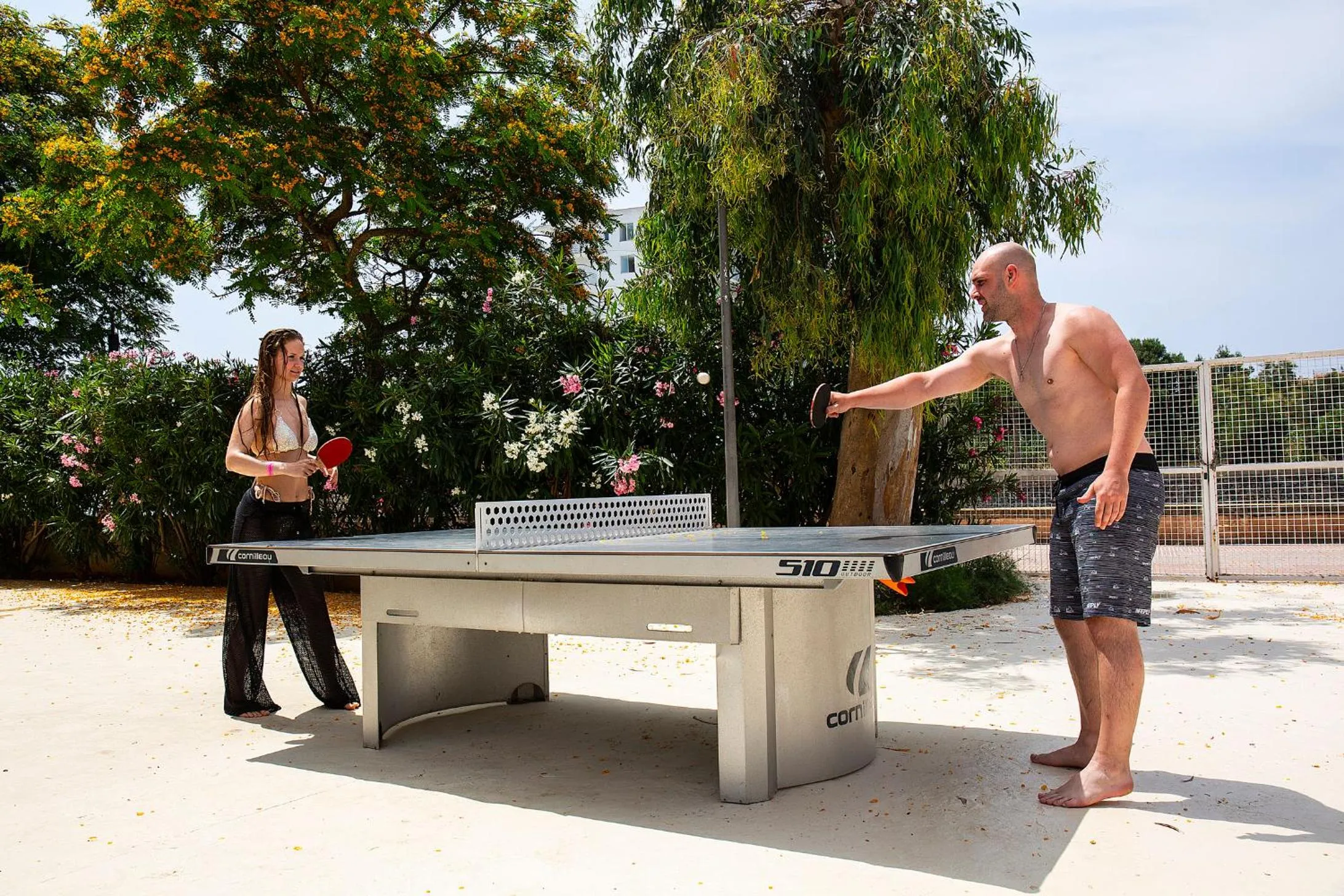 Table tennis in BJ Playamar Hotel & Apartamentos