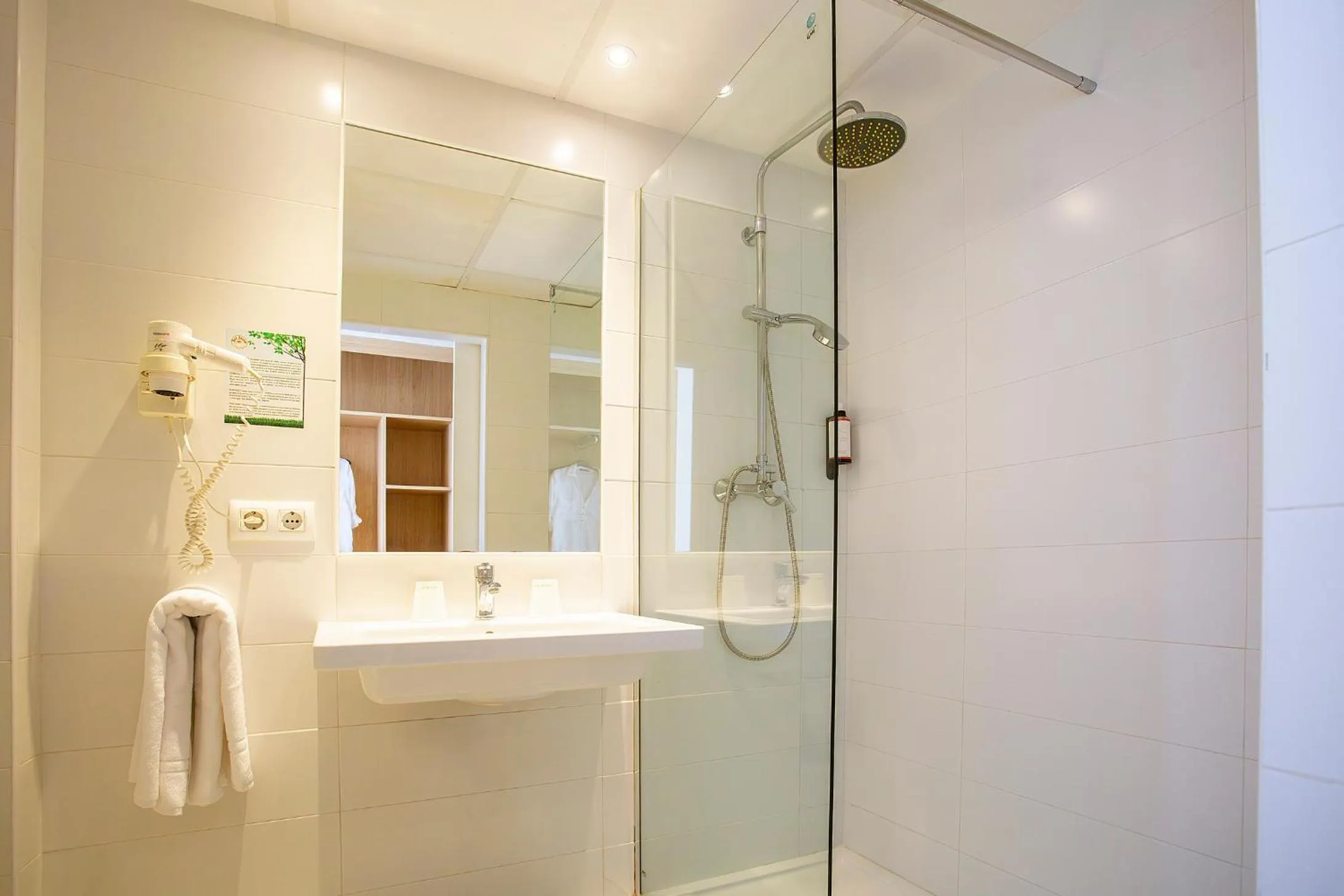 Bathroom in BJ Playamar Hotel & Apartamentos