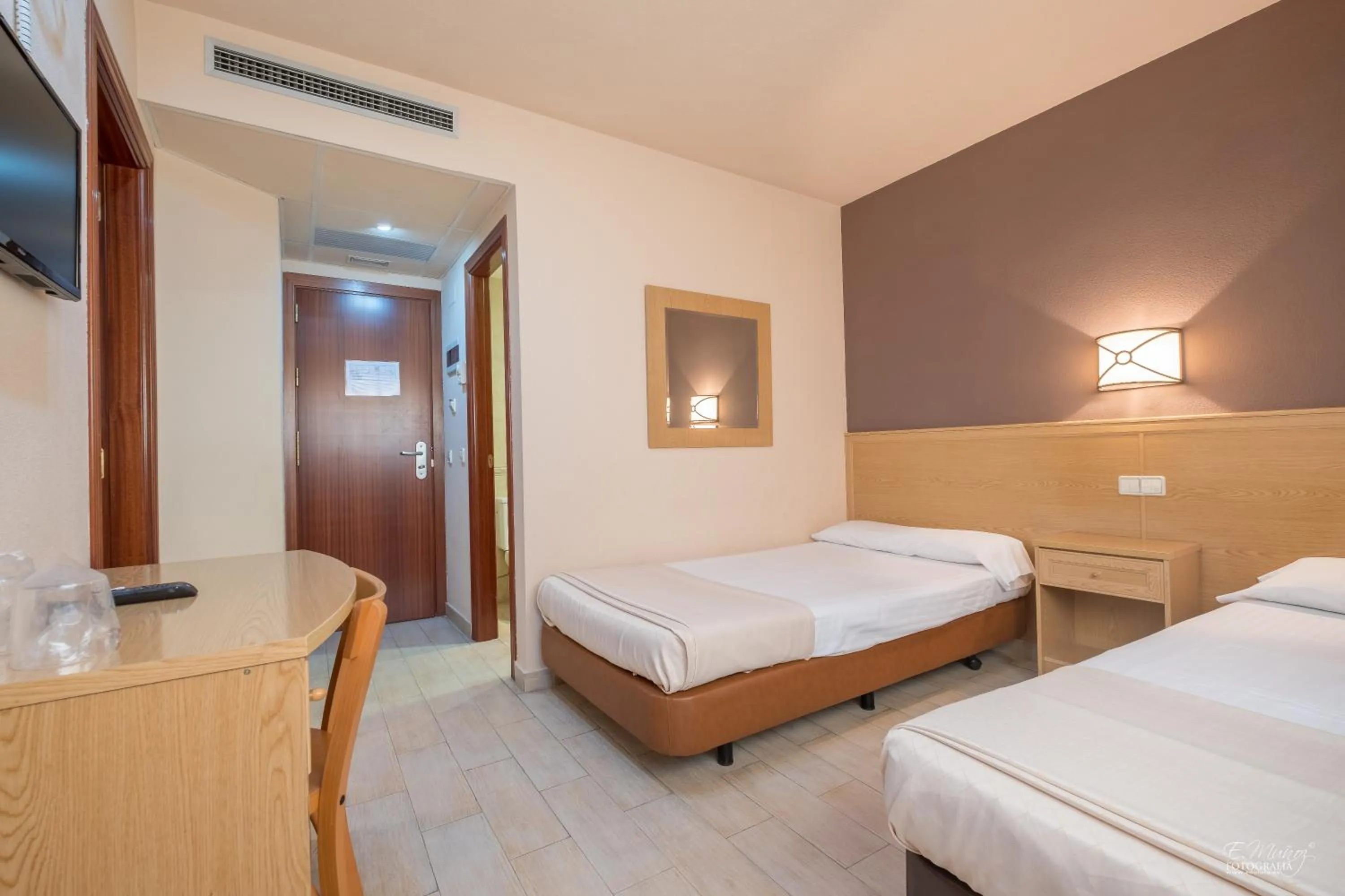 Photo of the whole room, Bed in Hotel Vivar