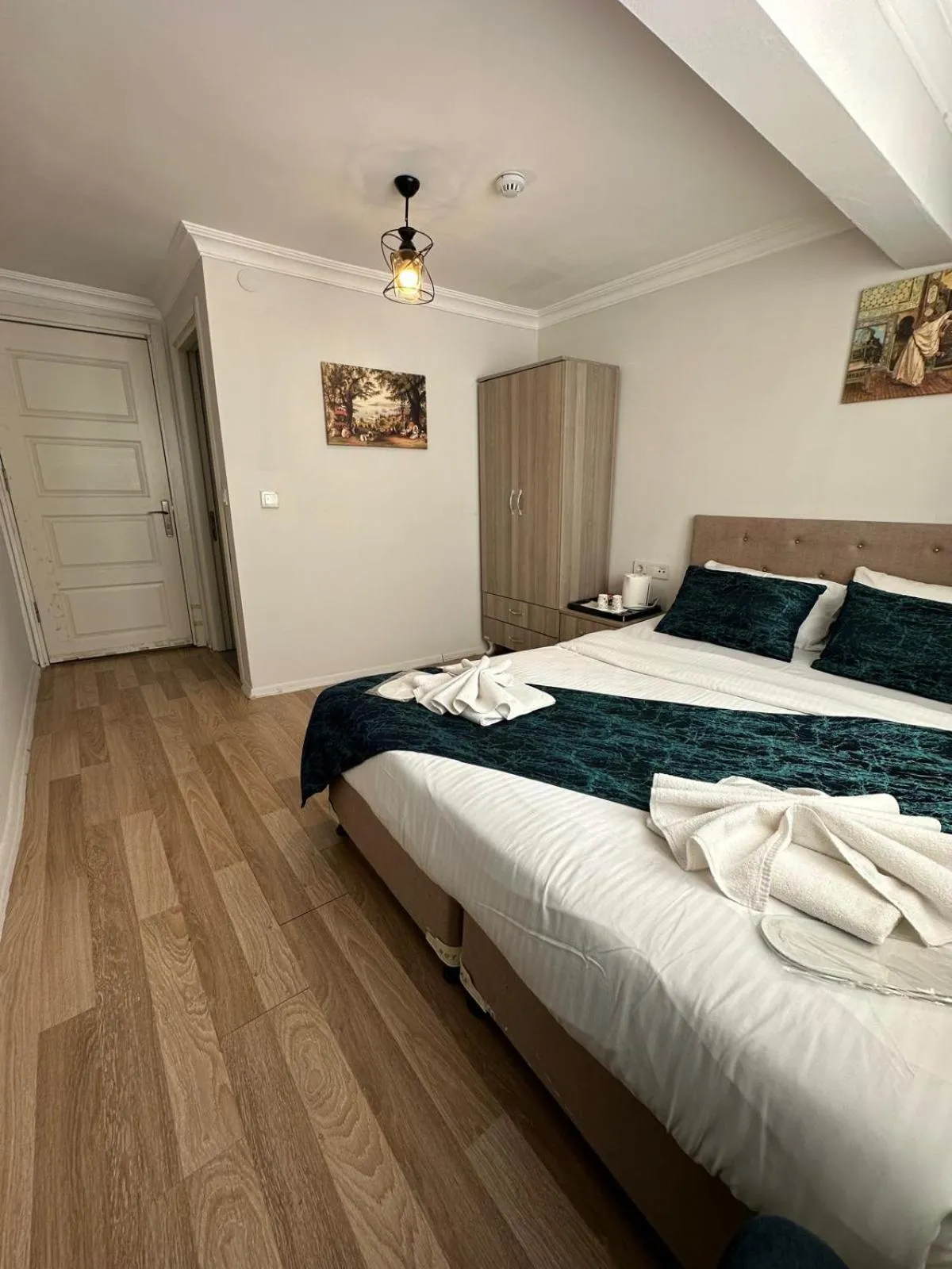 Bedroom, Bed in Hotel Estambul