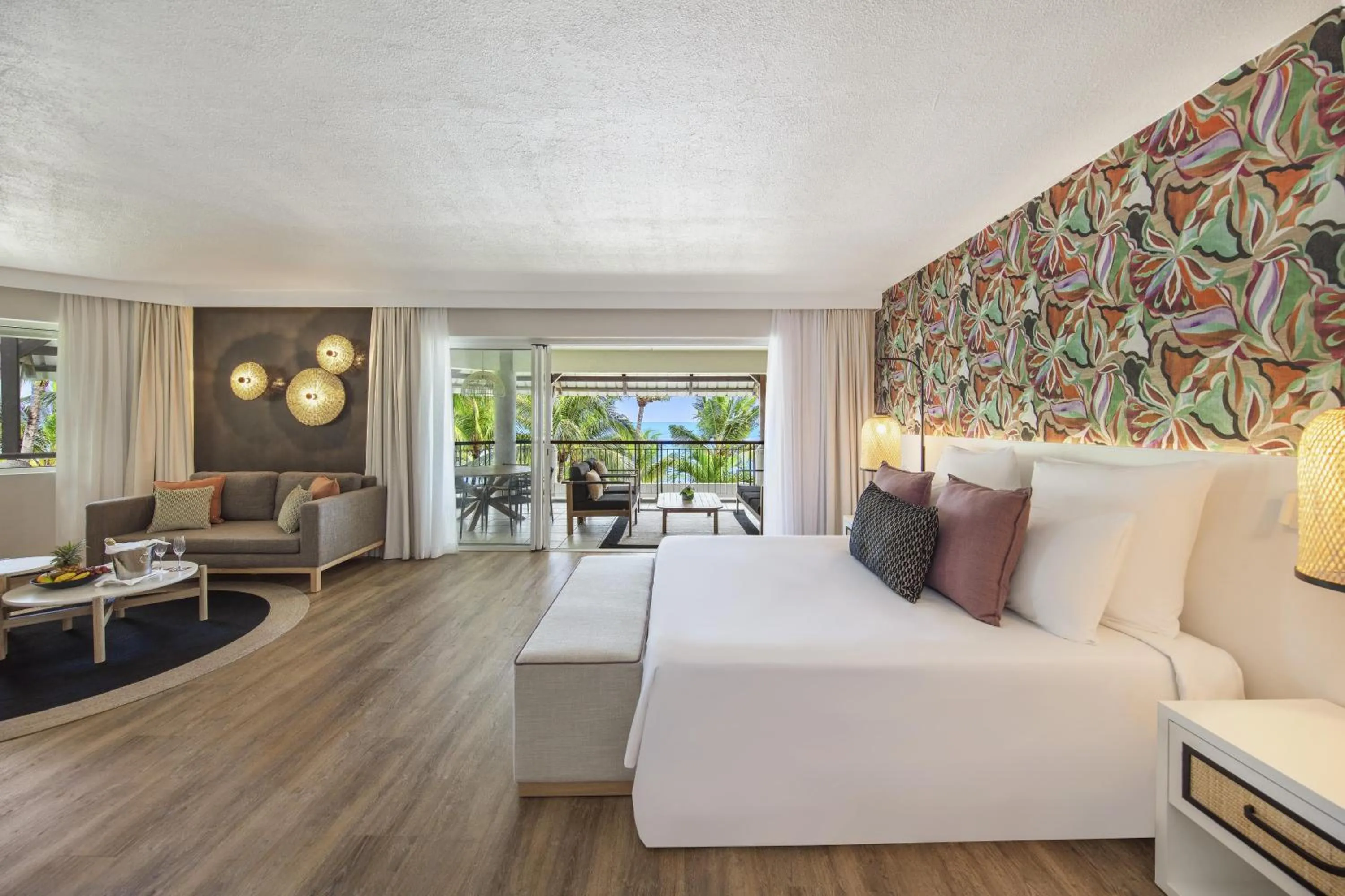 Bed in Victoria Beachcomber Resort & Spa