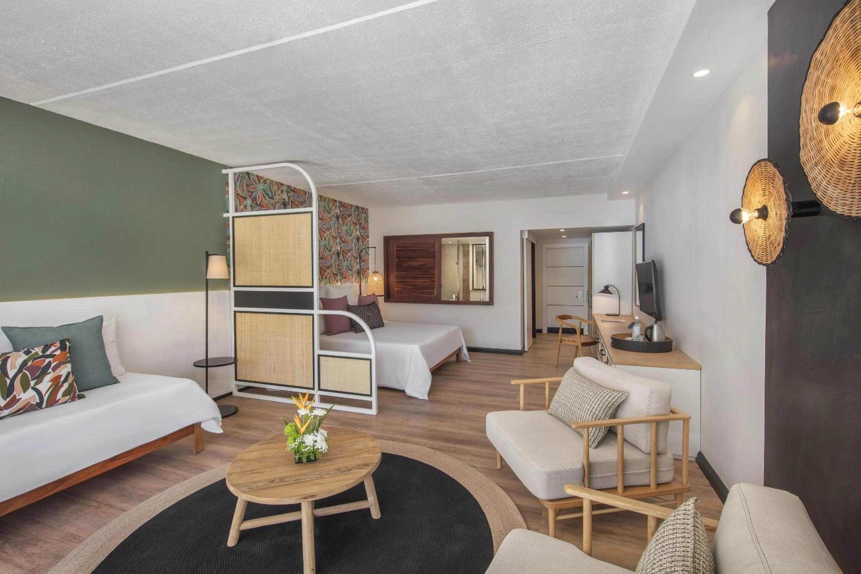 Bed in Victoria Beachcomber Resort & Spa