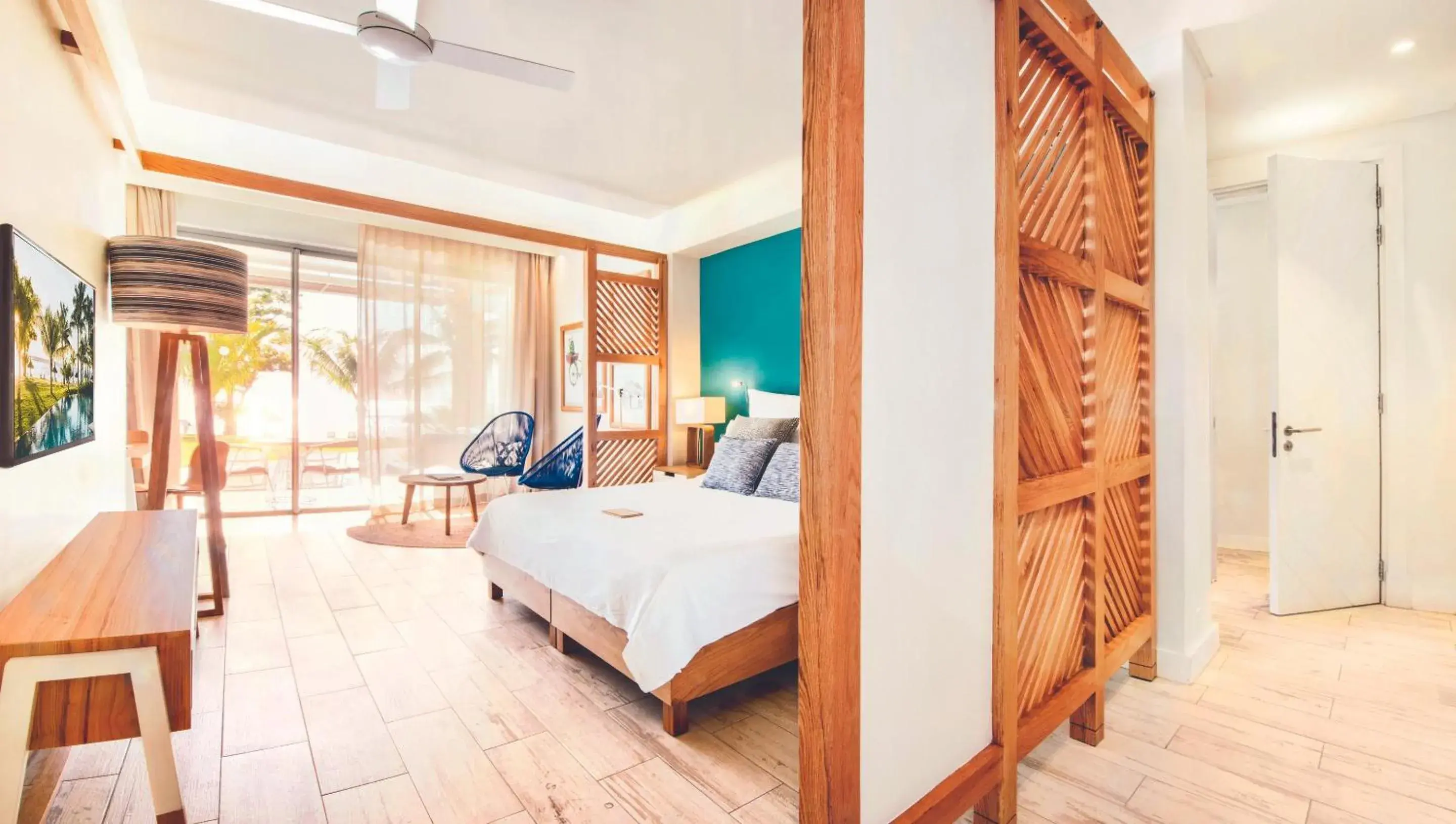 Bed in Victoria Beachcomber Resort & Spa Bed in Victoria Beachcomber Resort & Spa