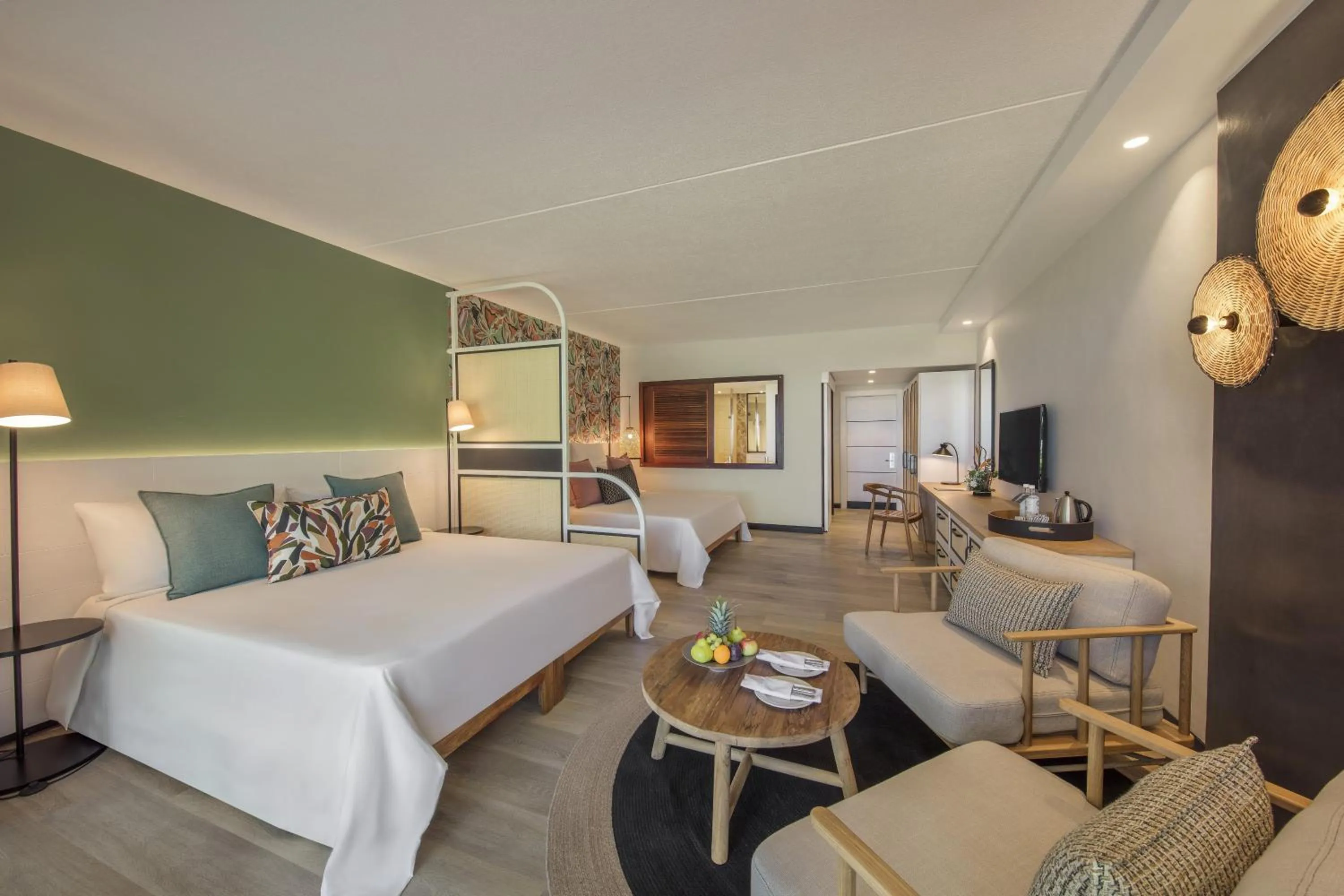 Bed in Victoria Beachcomber Resort & Spa