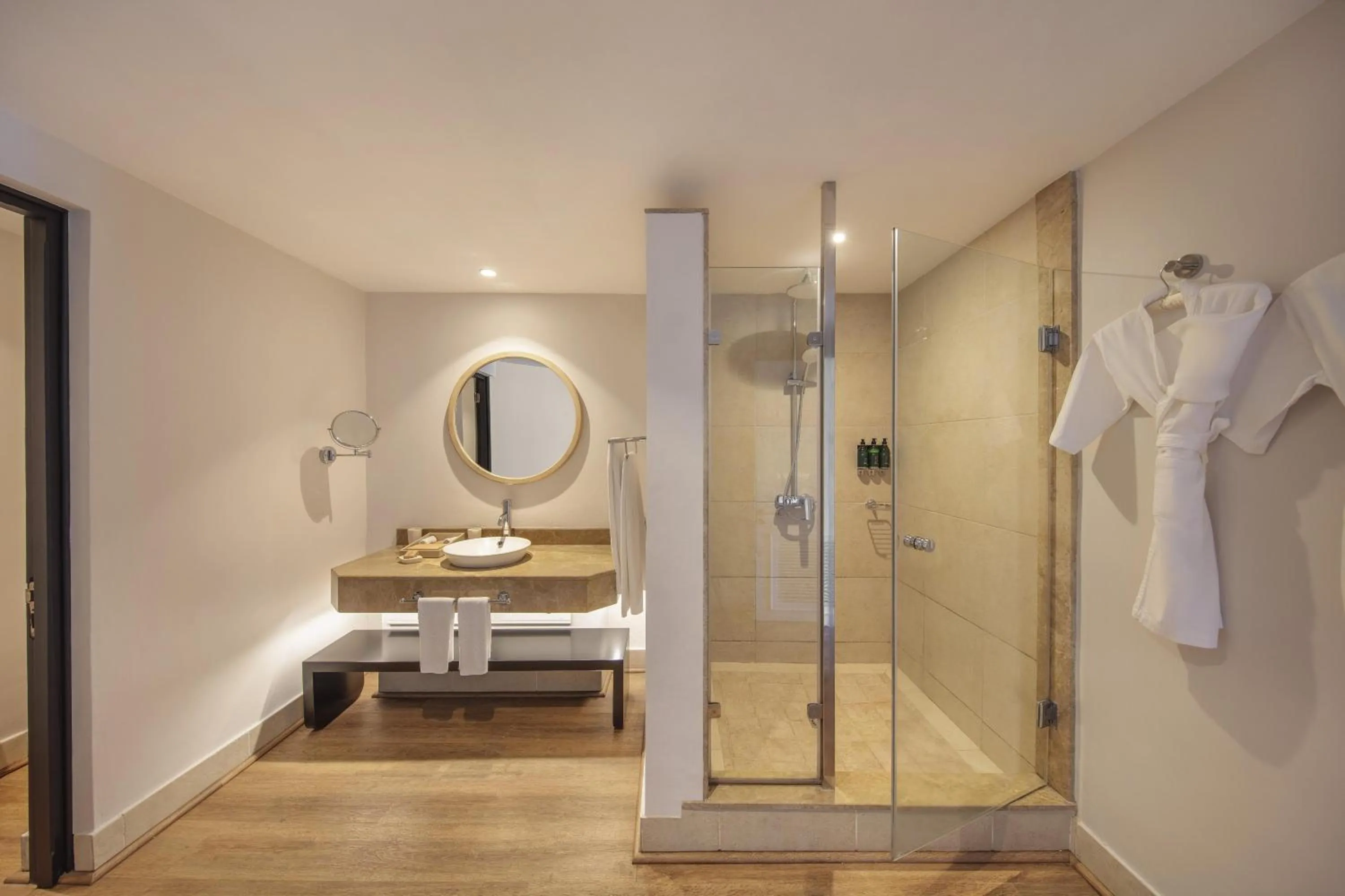 Shower in Victoria Beachcomber Resort & Spa