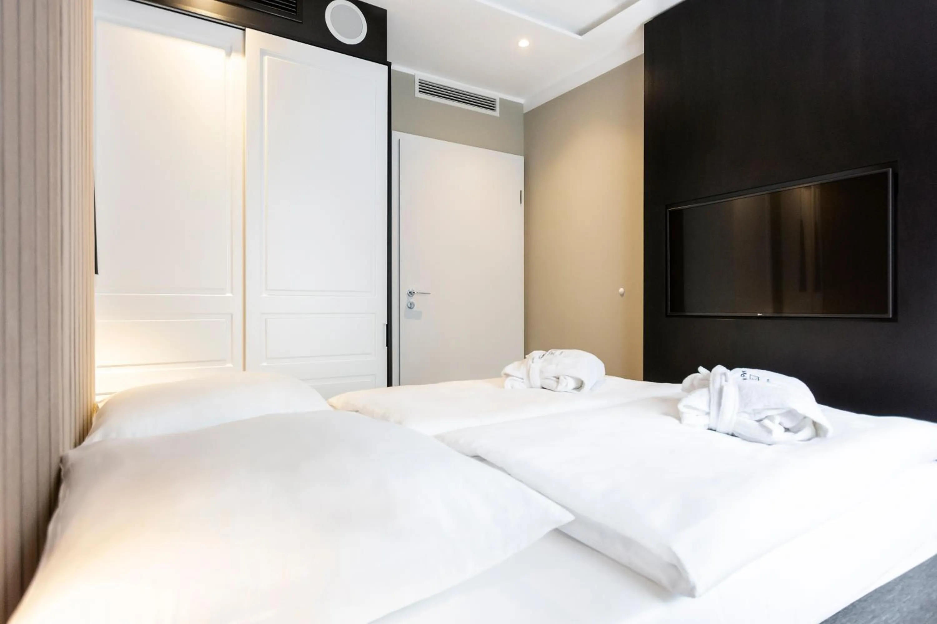 Bed in Baltic Park Fort by Zdrojowa