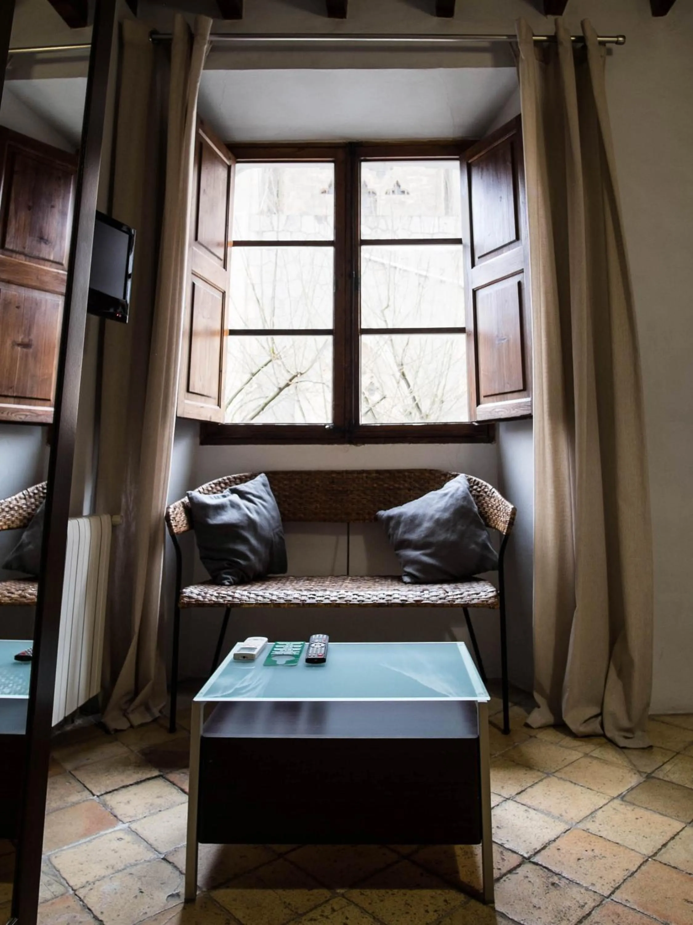 Photo of the whole room, Bed in S´Hostal d´Esporles
