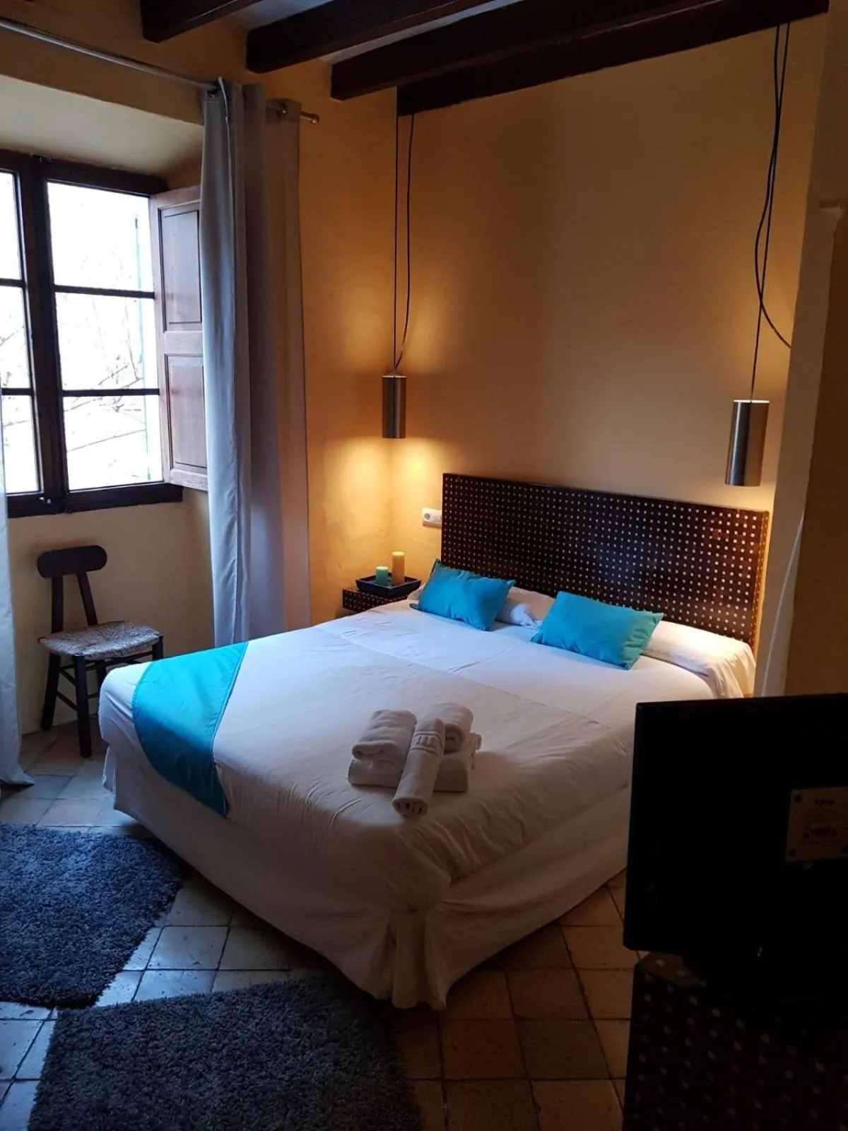 Photo of the whole room, Bed in S´Hostal d´Esporles