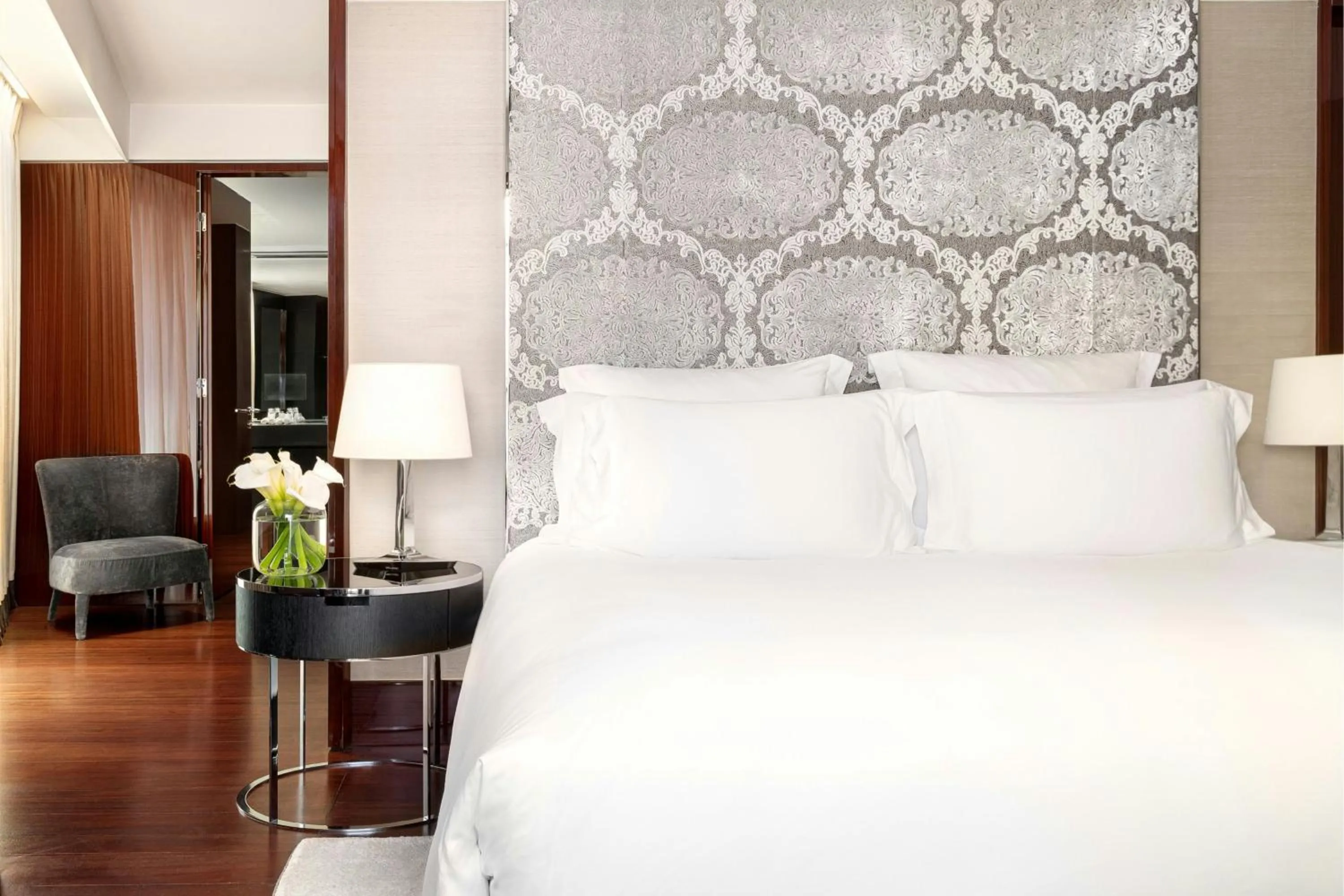 Bedroom, Bed in Bvlgari Hotel London