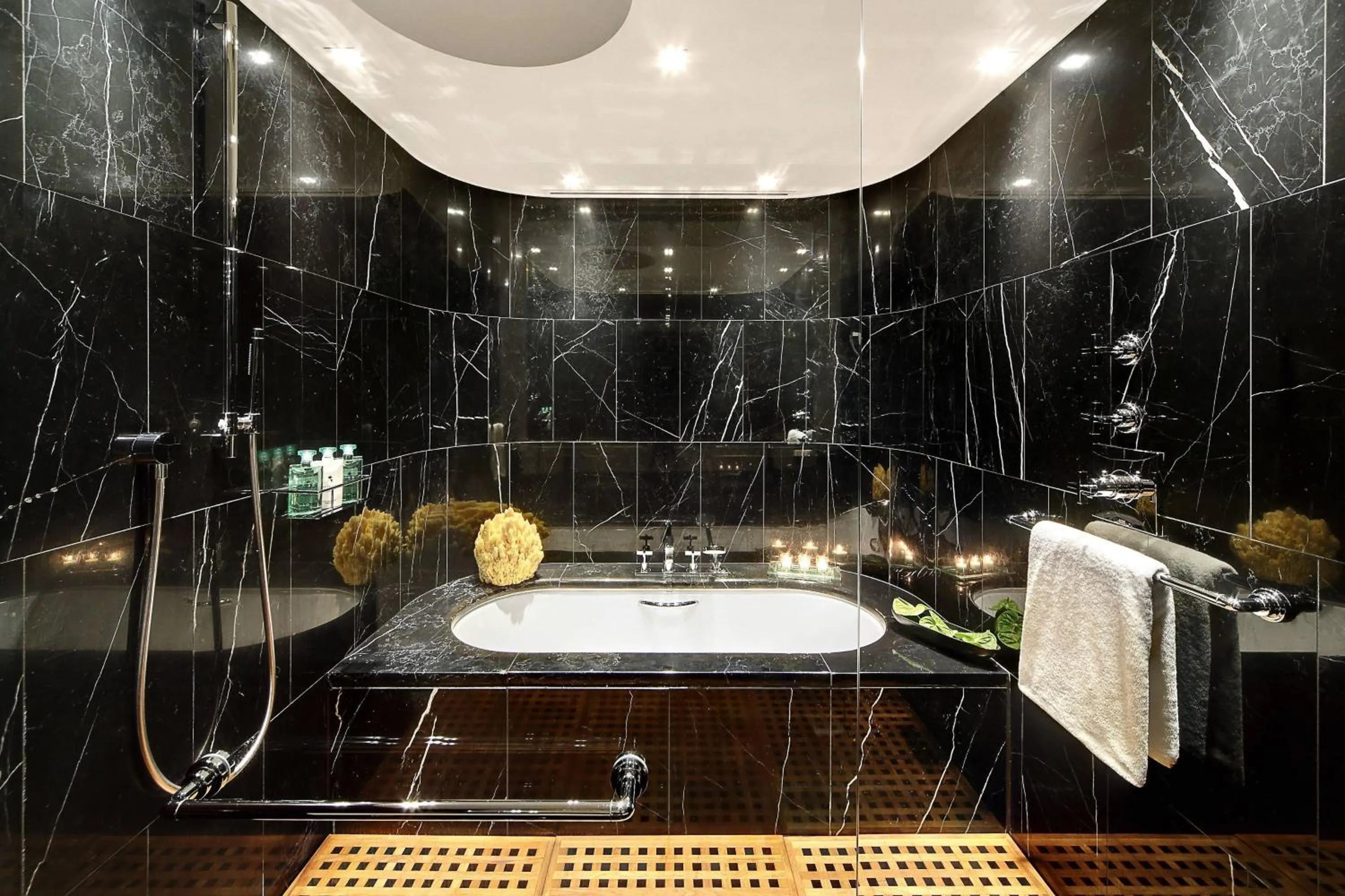 Bathroom in Bvlgari Hotel London