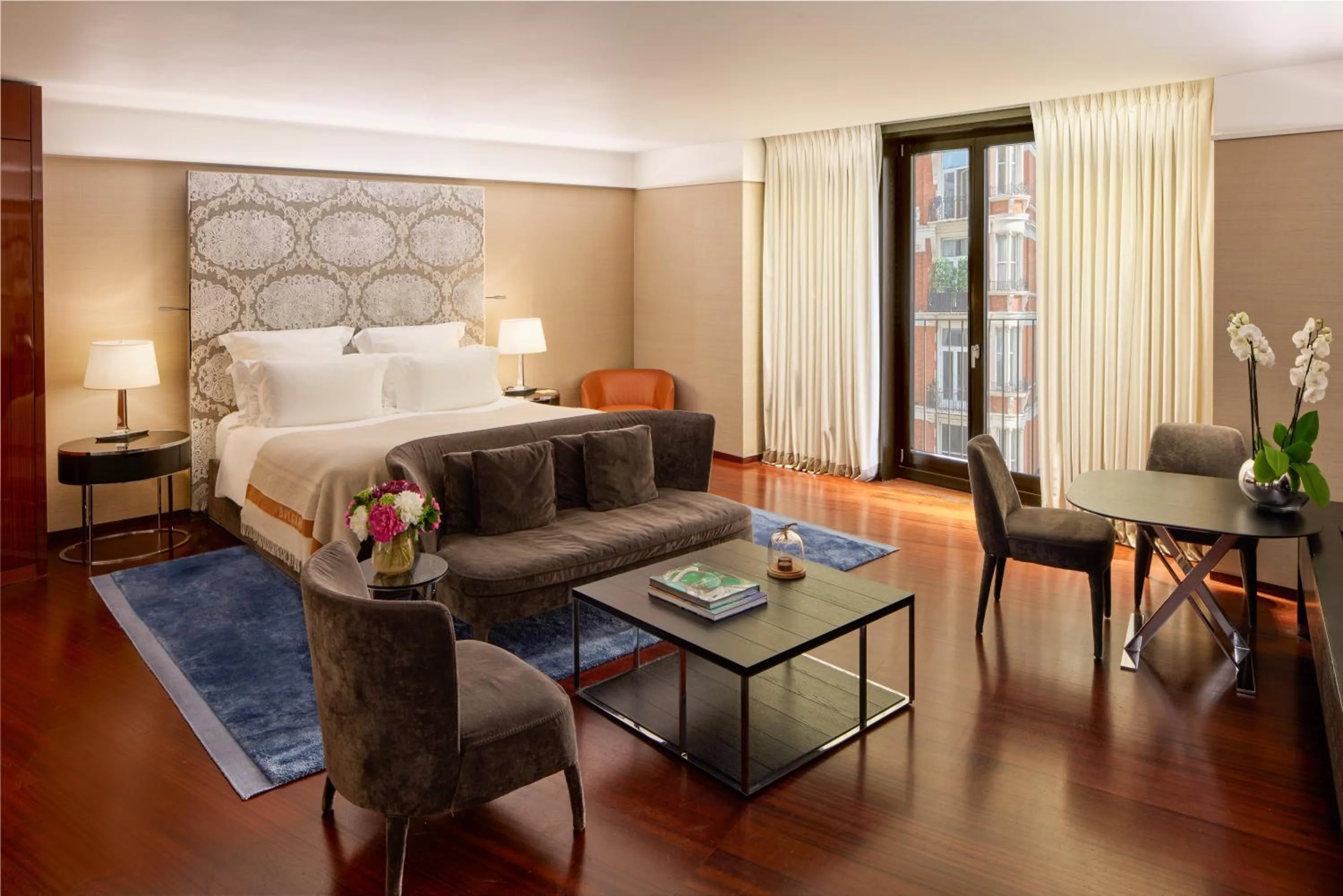 Bed in Bvlgari Hotel London