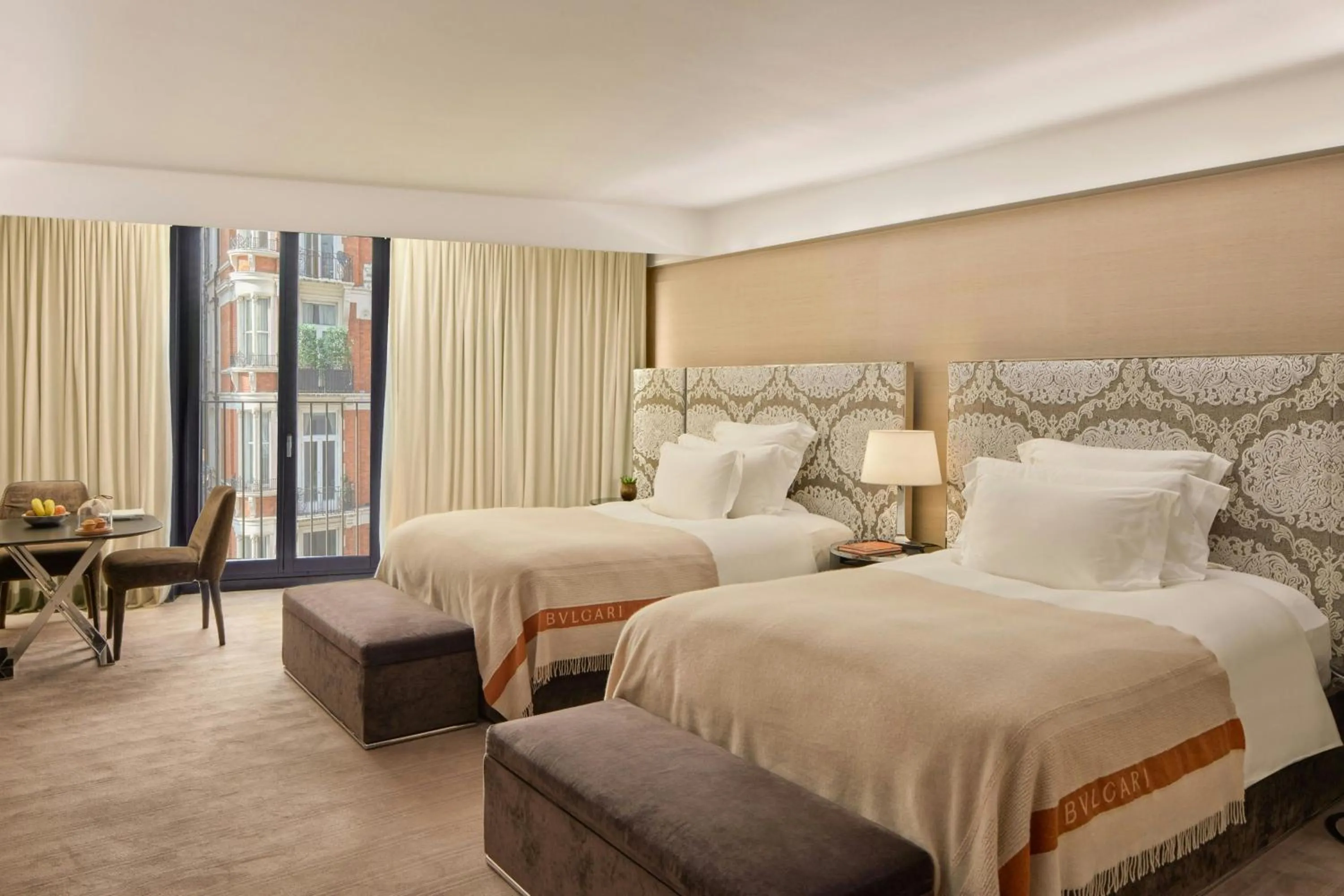 Photo of the whole room, Bed in Bvlgari Hotel London