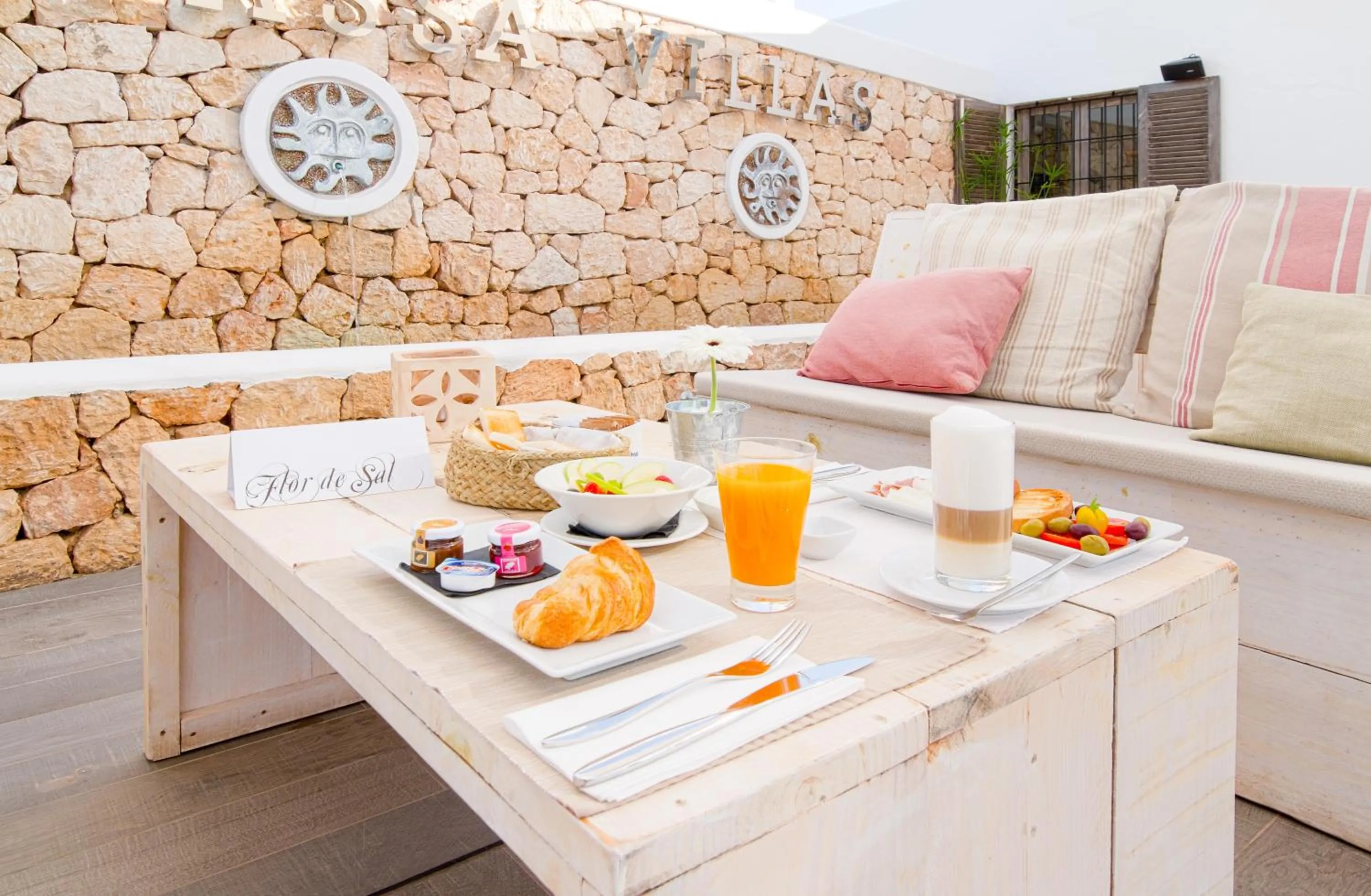 Restaurant/places to eat in Villas S'Argamassa