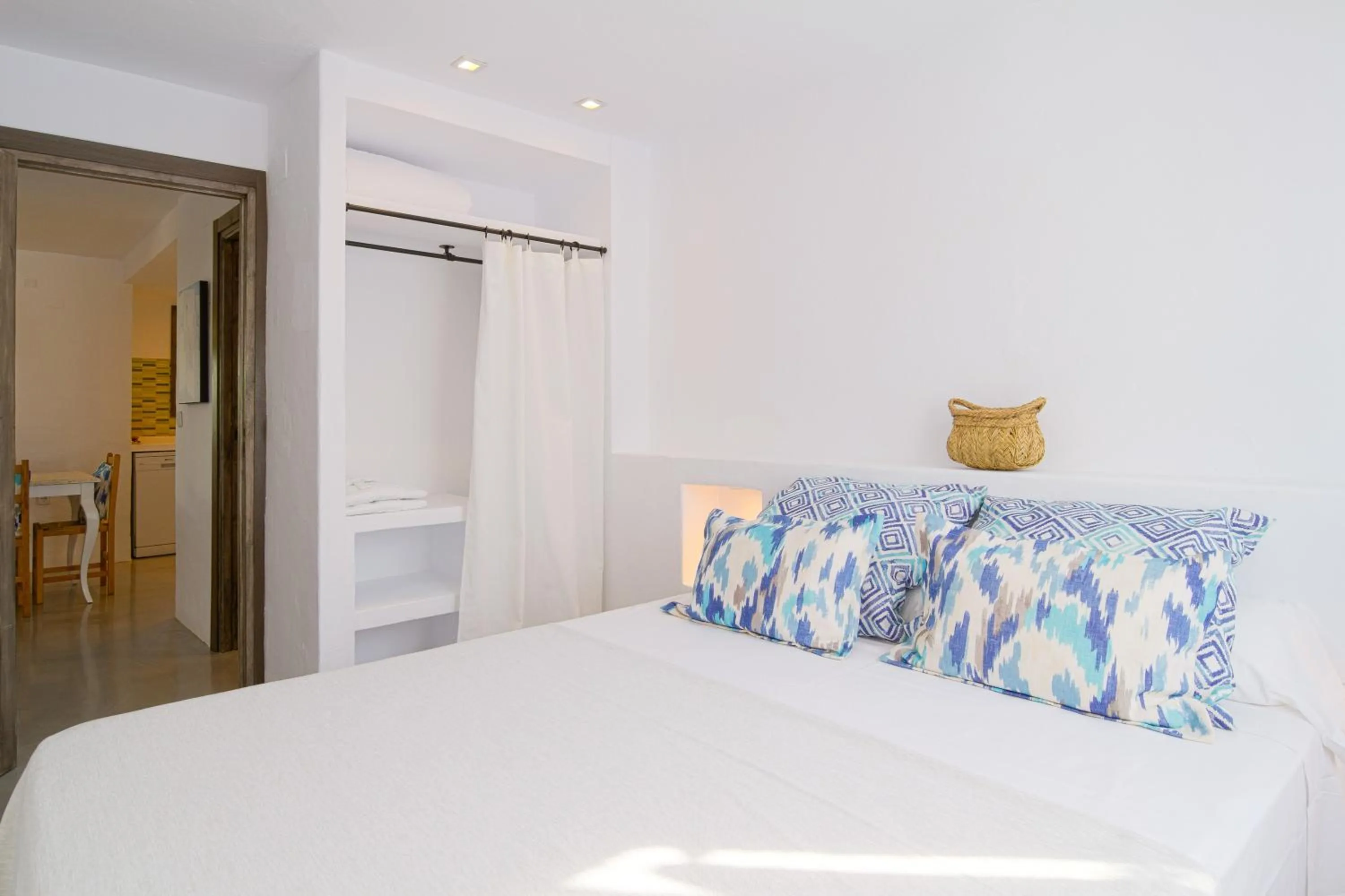 Bedroom, Bed in Villas S'Argamassa