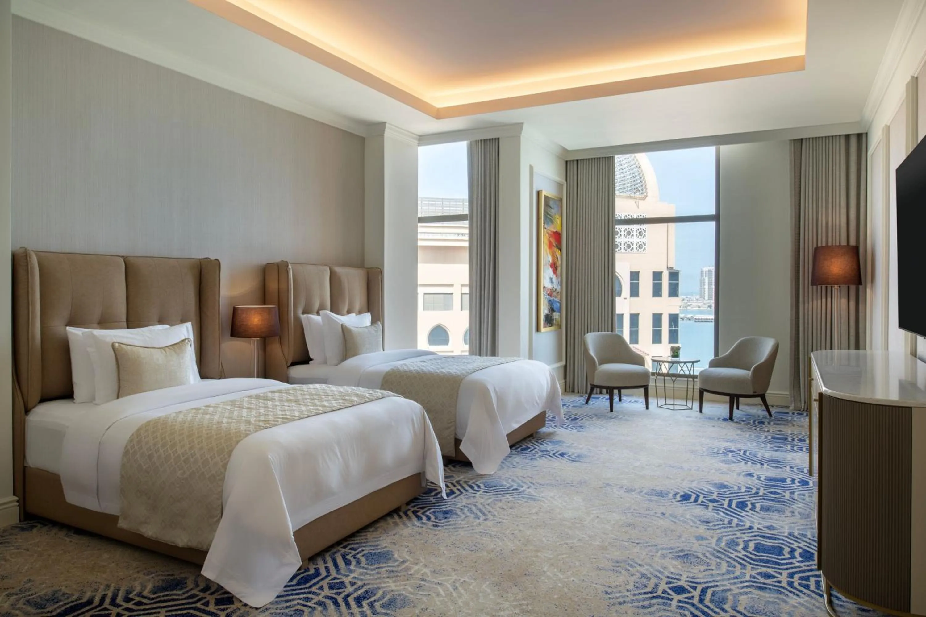 Photo of the whole room, Bed in The St. Regis Doha