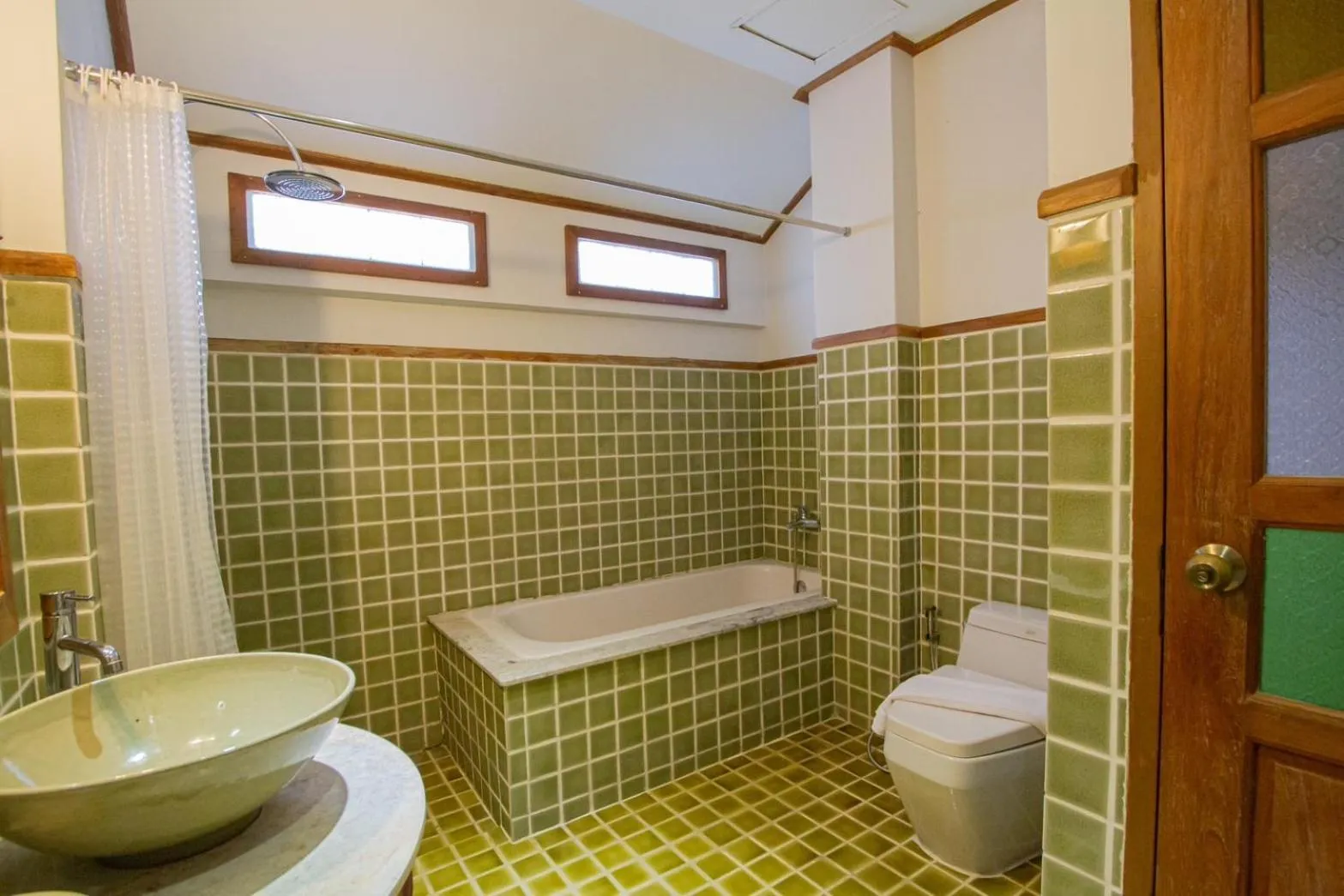 Shower in Rich Lanna House