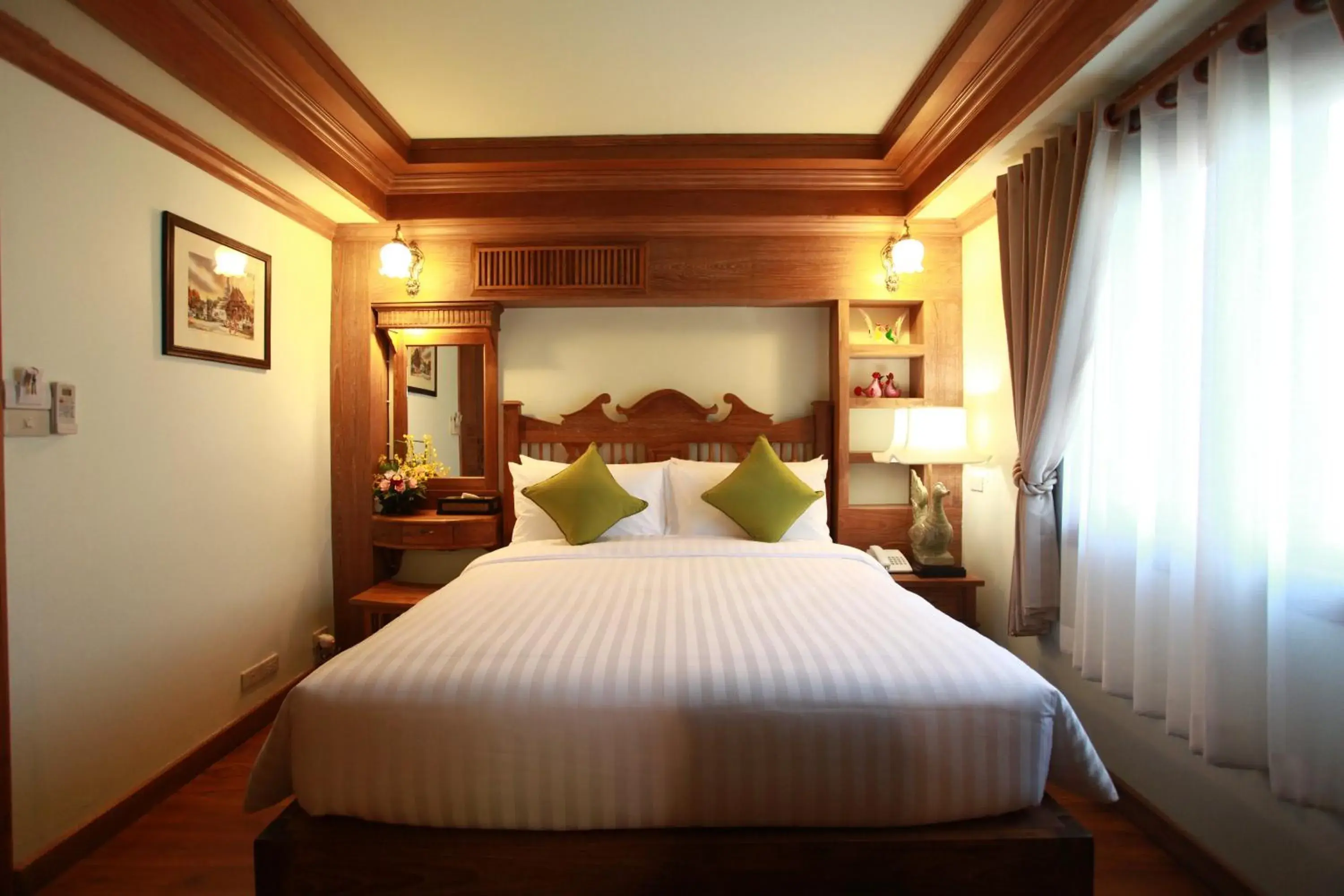 Bed in Rich Lanna House Bed in Rich Lanna House