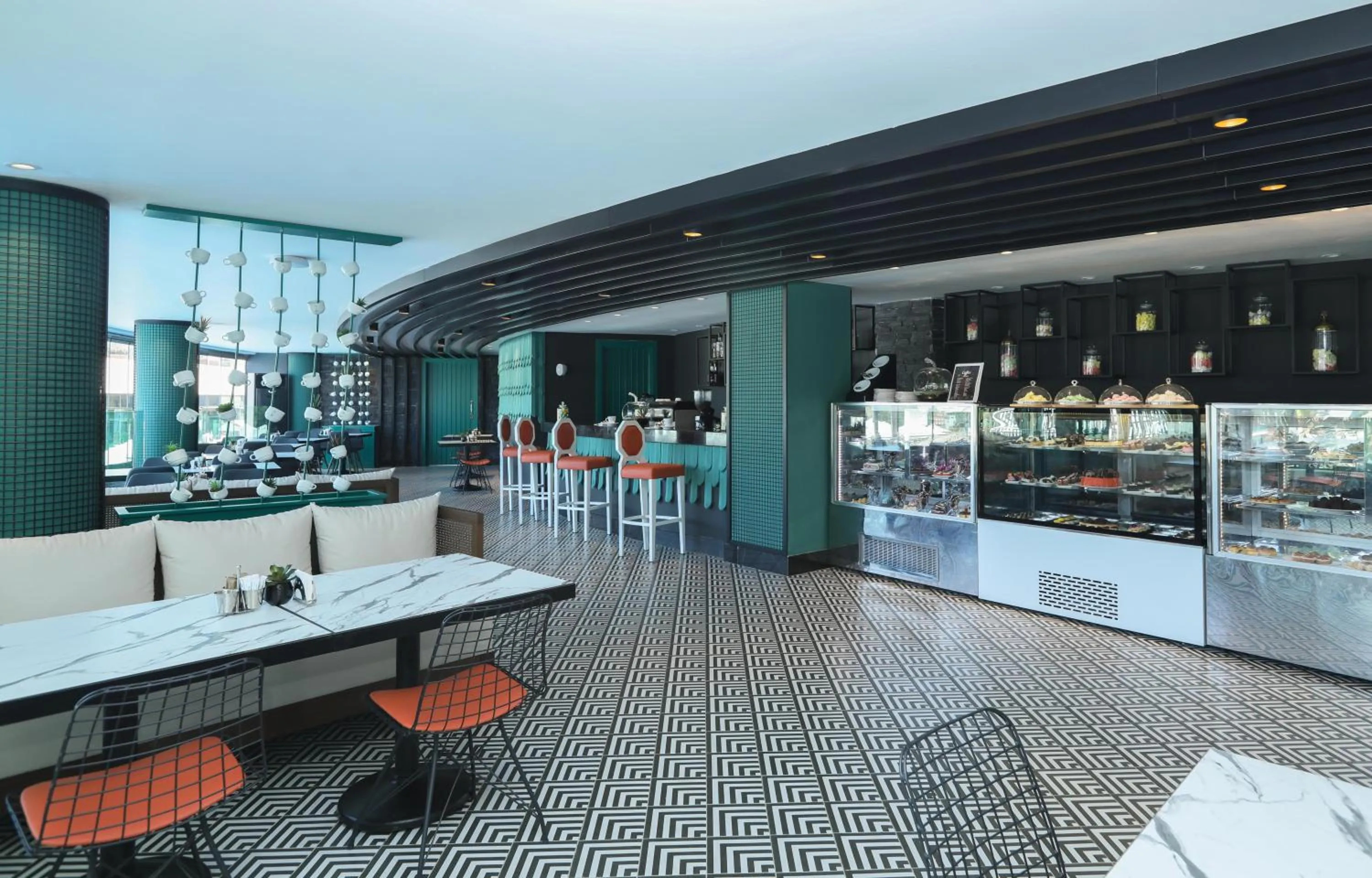 Lounge or bar in Sherwood Dreams Resort