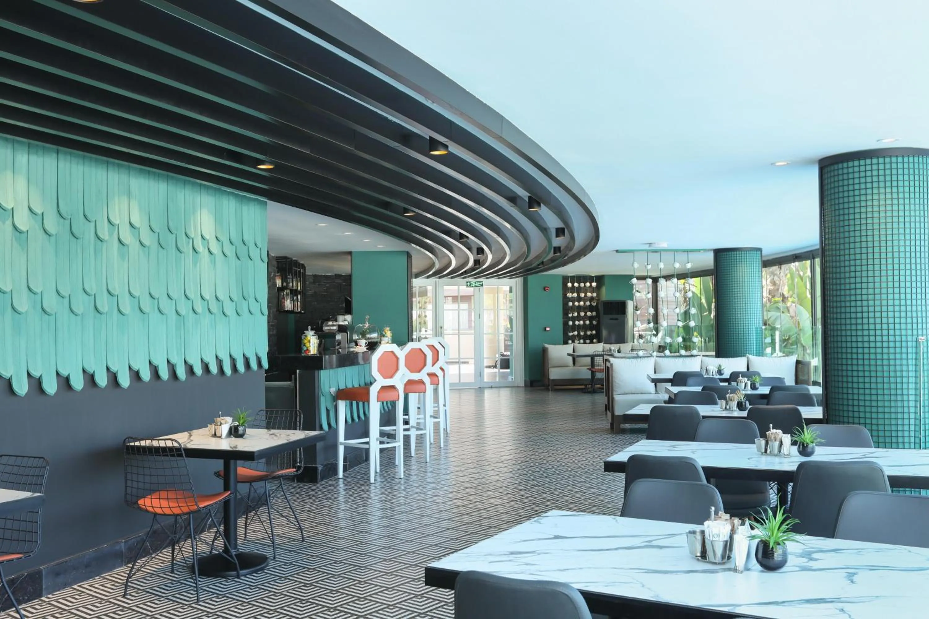 Lounge or bar in Sherwood Dreams Resort