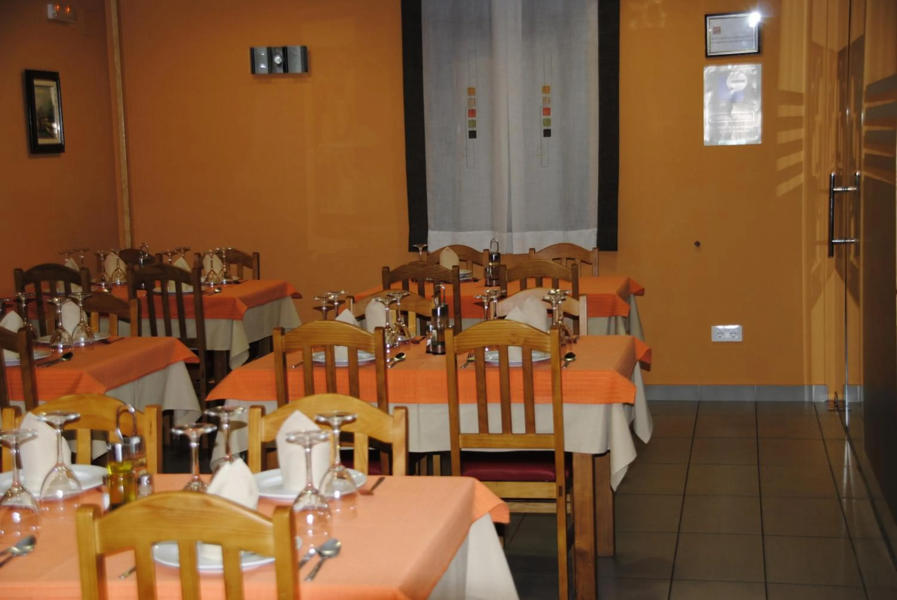 Restaurant/places to eat in Hotel Alegría